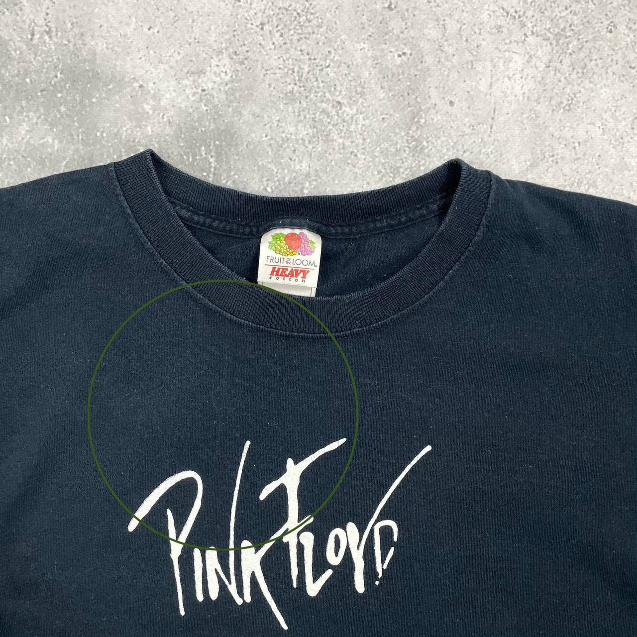Pink Floyd Vintage 2000s Pink Floyd The Dark Side of the Moon T Shirt M Size US M / EU 48-50 / 2 - 9 Thumbnail