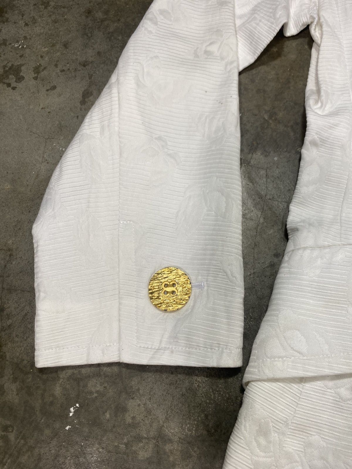 Yves Saint Laurent Rare Vintage Yves Saint Laurent Buttons Jacket Size M / US 6-8 / IT 42-44 - 5 Thumbnail