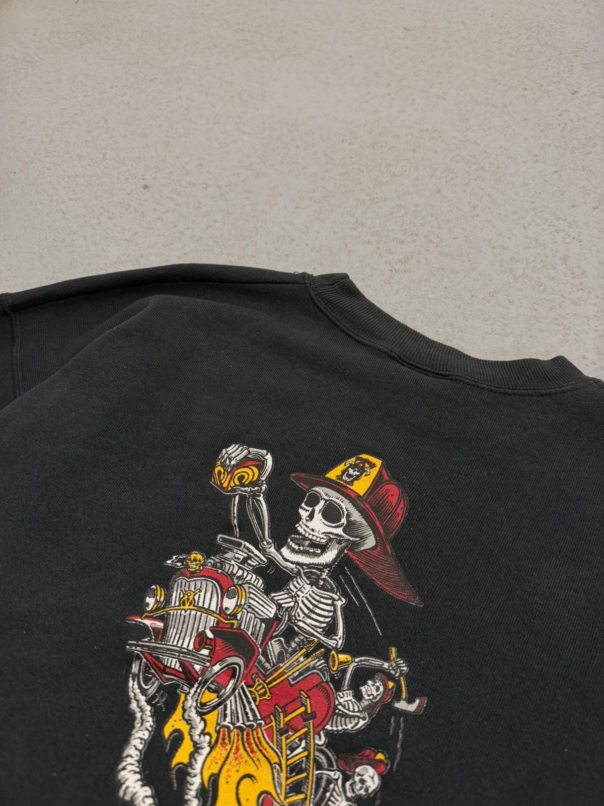 Hanes Vintage 1996 Powell Fire Dept Skateboards Y2K Sweatshirt Size US L / EU 52-54 / 3 - 12 Thumbnail