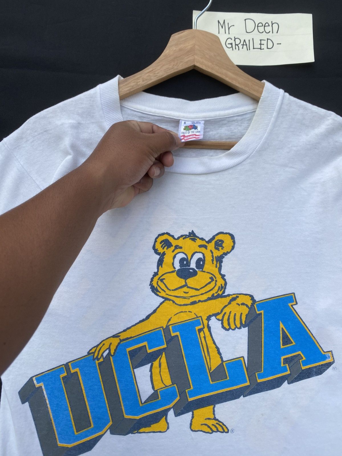 Vintage Rare Vintage 90s UCLA Bruins Spellout Tshirt Size US S / EU 44-46 / 1 - 8 Thumbnail