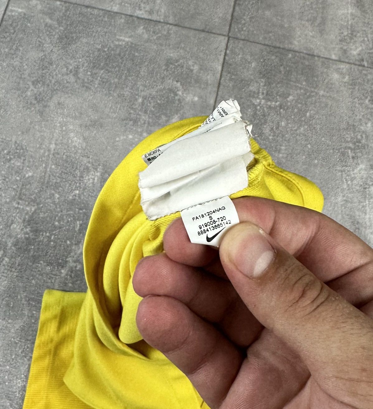 Nike Nike Chelsea 2018/19 Away Soccer Jersey 919008-720 Size US S / EU 44-46 / 1 - 11 Thumbnail