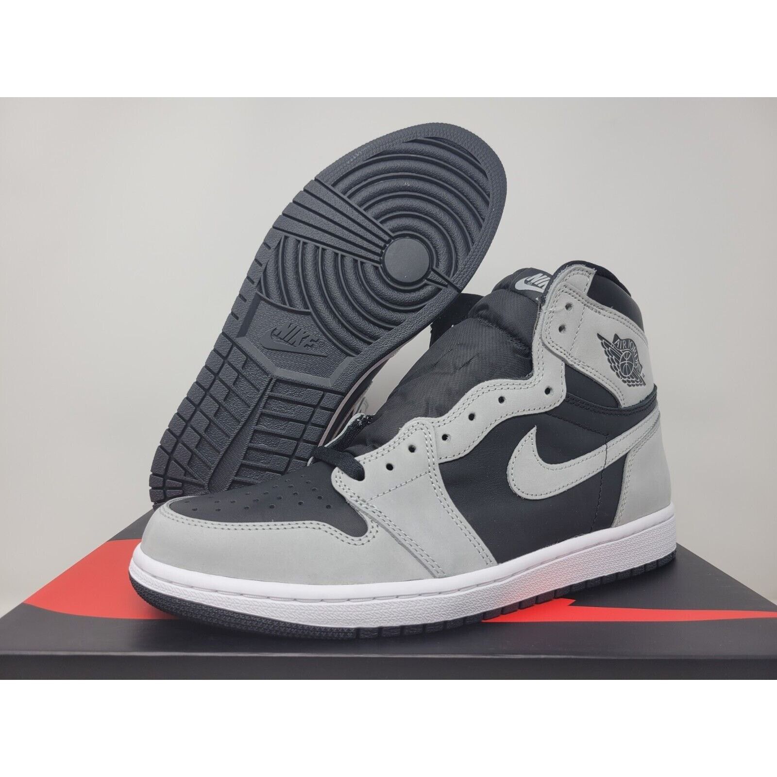 DS Air Jordan Retro High OG SHADOW 555088-035