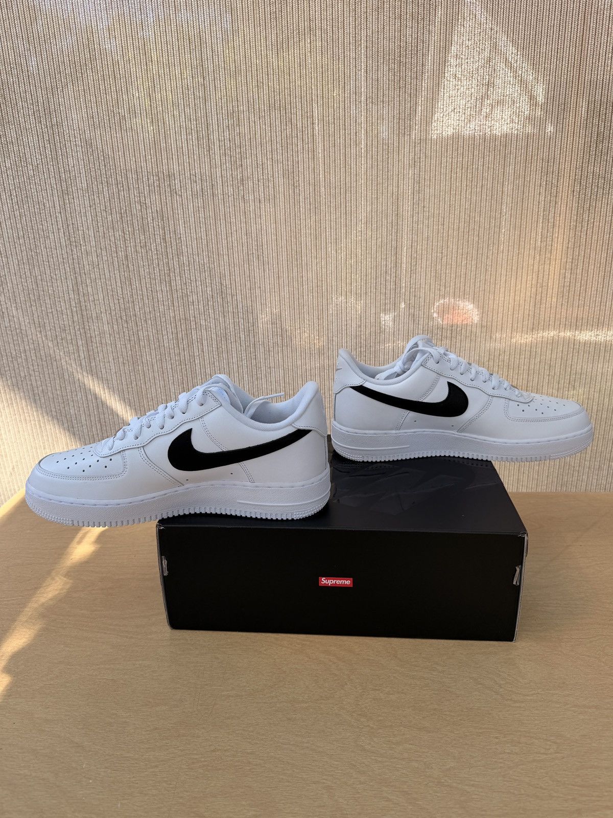 Nike × Supreme Nike Air Force 1 Low Supreme White Black Size US 10 / EU 43 - 5 Thumbnail
