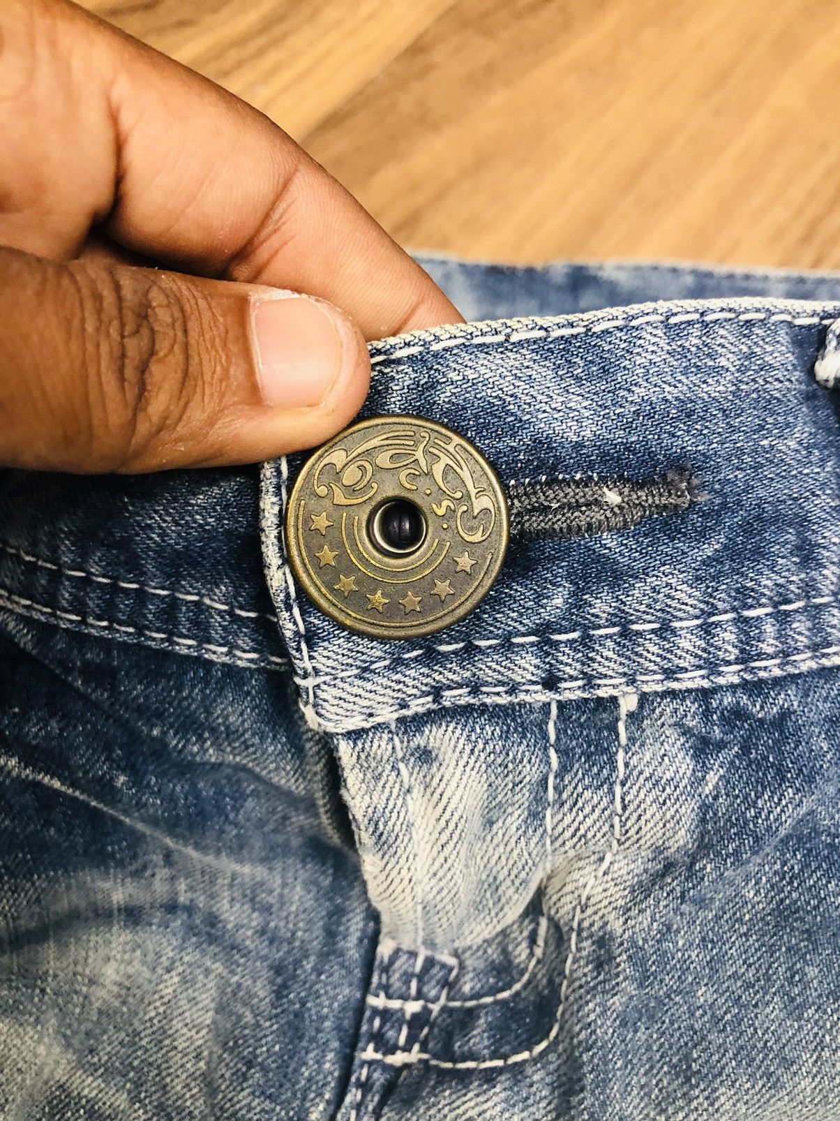 Japanese Brand Rodeo Crowns Distressed Jeans (33) Size 32" / US 10 / IT 46 - 7 Thumbnail