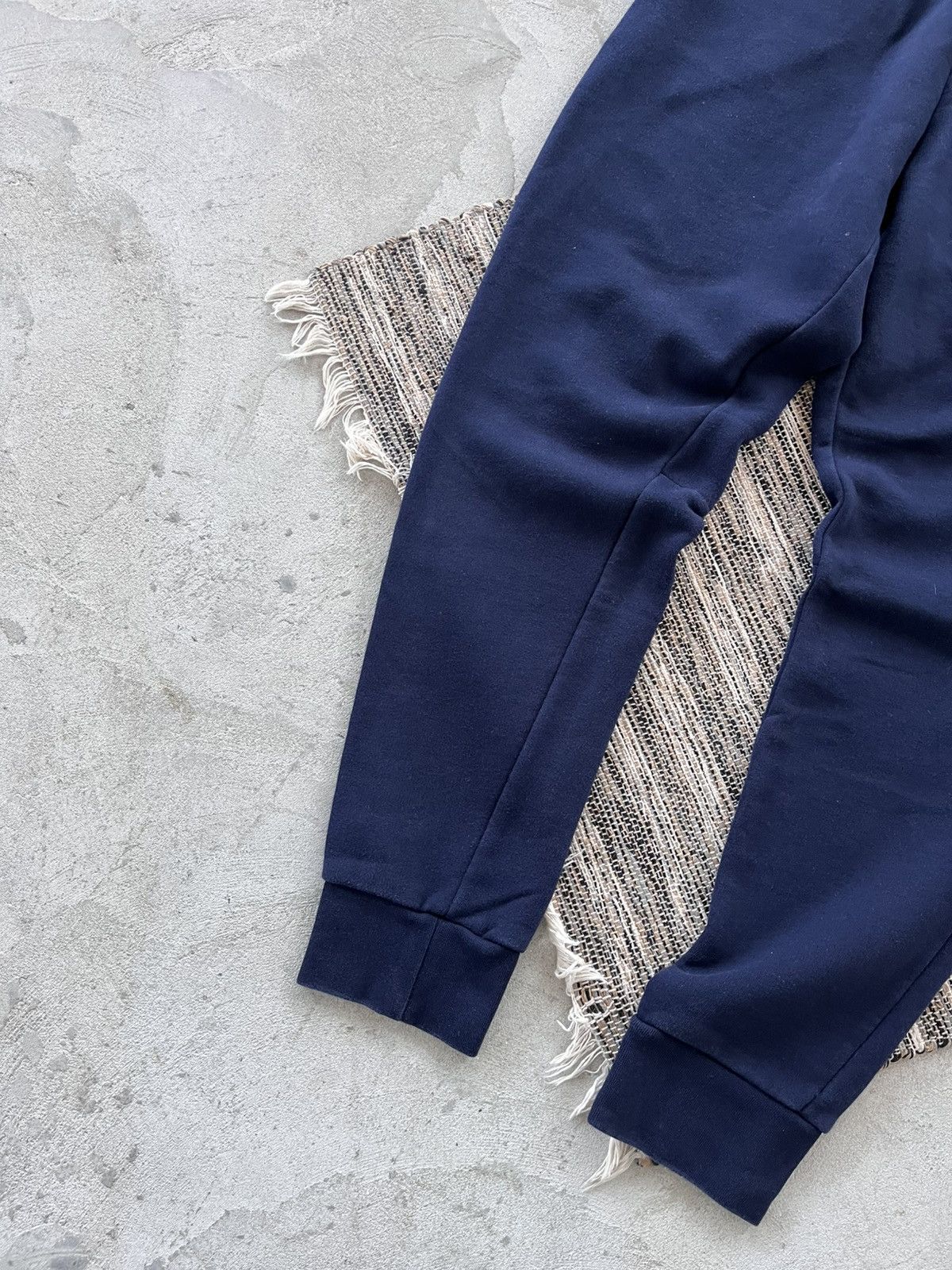 Lacoste Vintage Lacoste Navy Minimalistic Sweatpants Y2K Track Pants Size US 32 / EU 48 - 3 Thumbnail