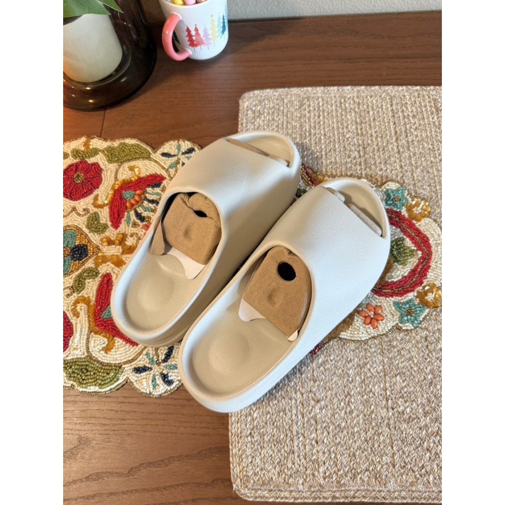 Yeezy YZY YS-01 Cream Yeezy Slides Pure Size US 8 / EU 41 - 5 Thumbnail