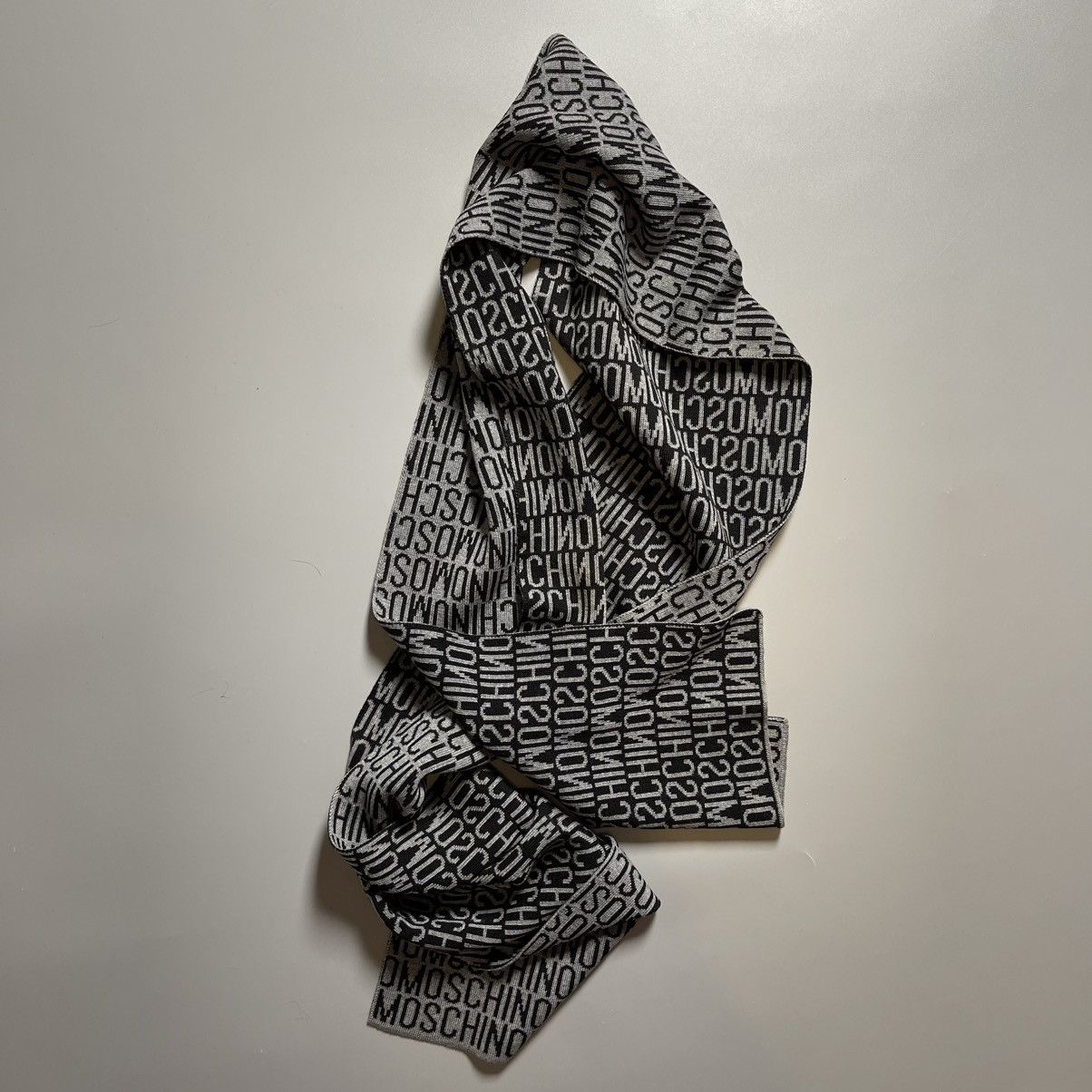 Moschino × Vintage Classic Wool scarf by Moschino Size ONE SIZE - 1 Thumbnail