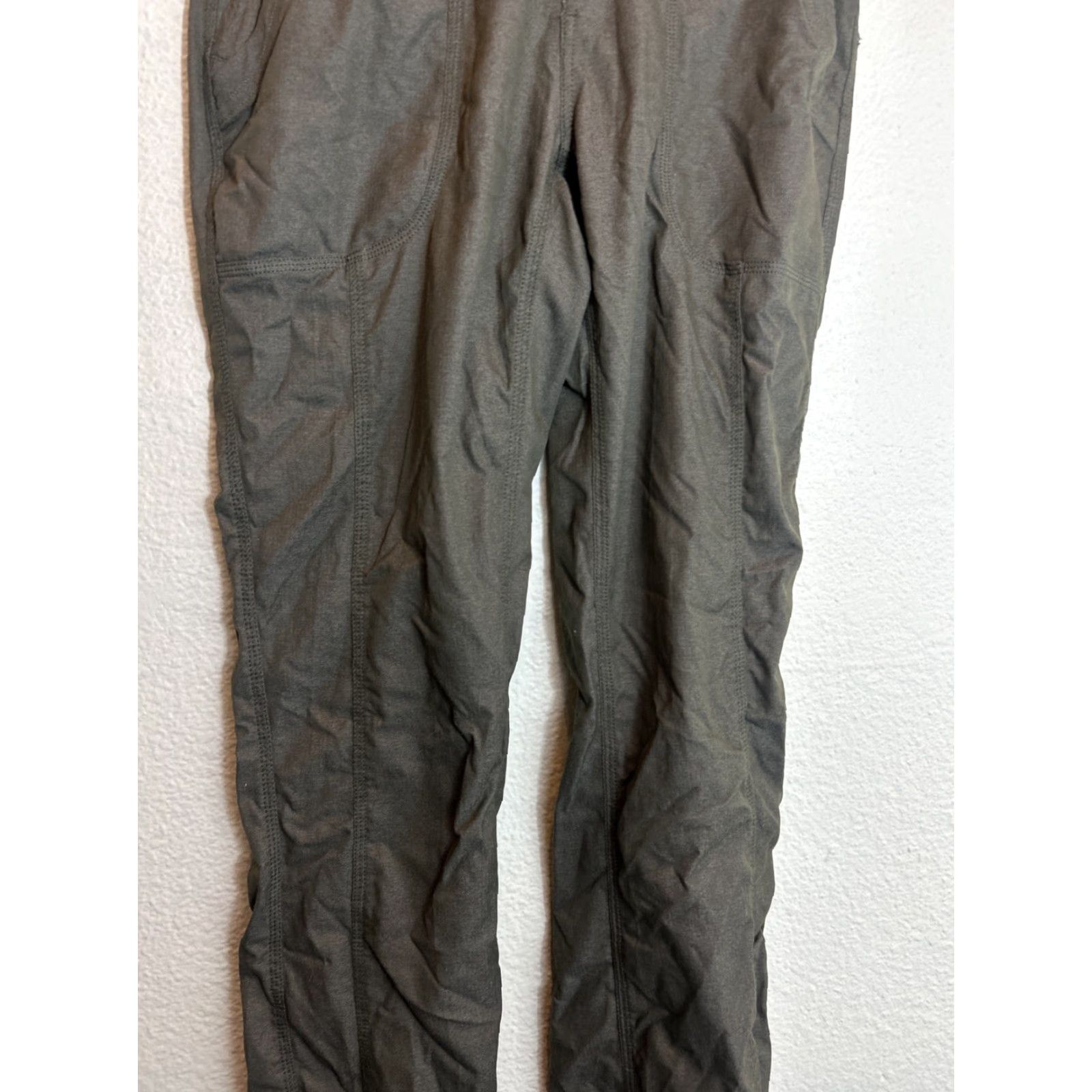 The North Face VINTAGE North Face Women’s Jogger Pants Army Green Pull On Nylon Polyester 30x33 S Womens Jogger Army 30x33 Size 28" / US 6 / IT 42 - 3 Thumbnail