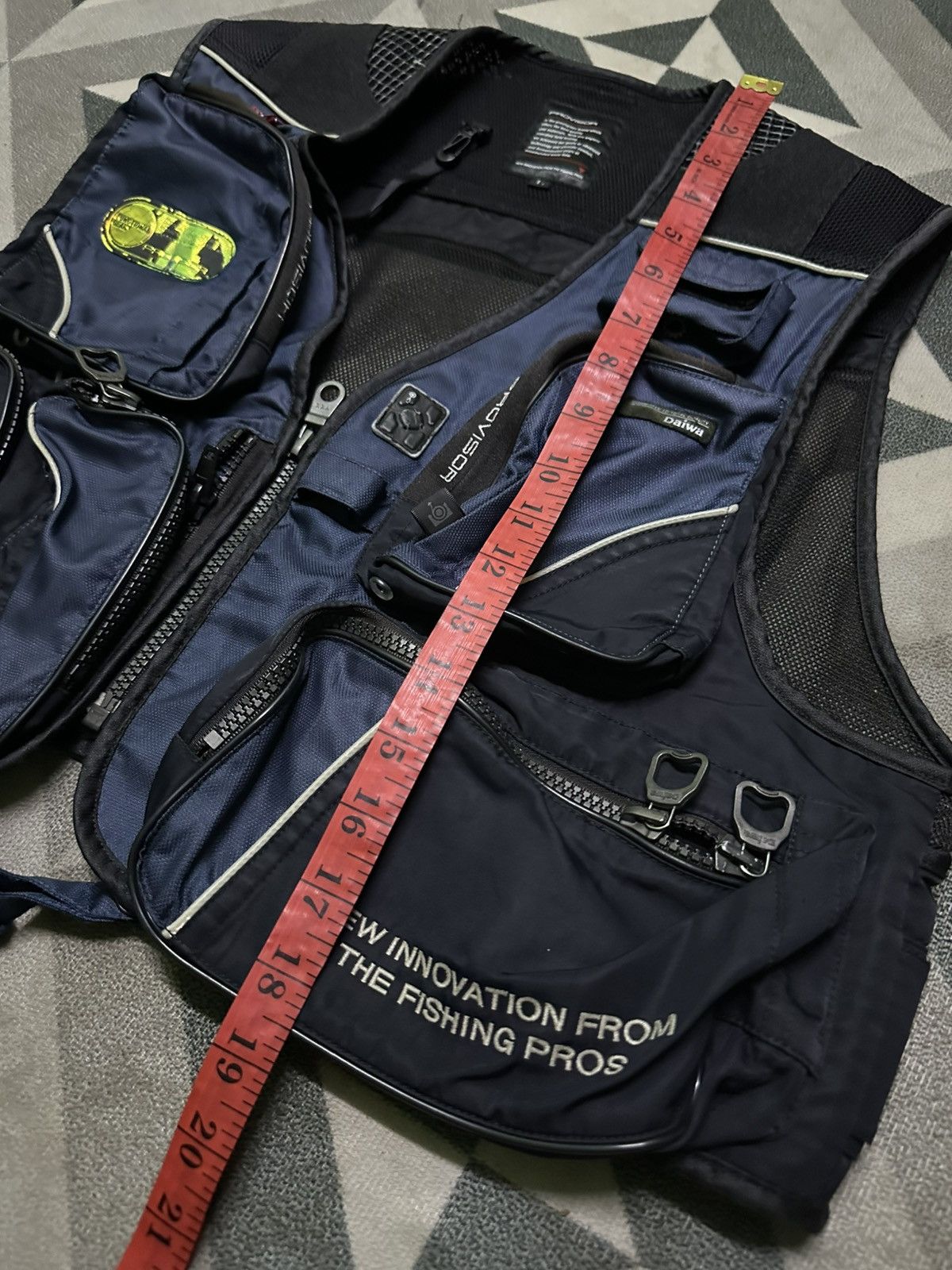 DAIWA Daiwa Provisor multi-pocket fishing vest in blue and black Size US L / EU 52-54 / 3 - 9 Thumbnail
