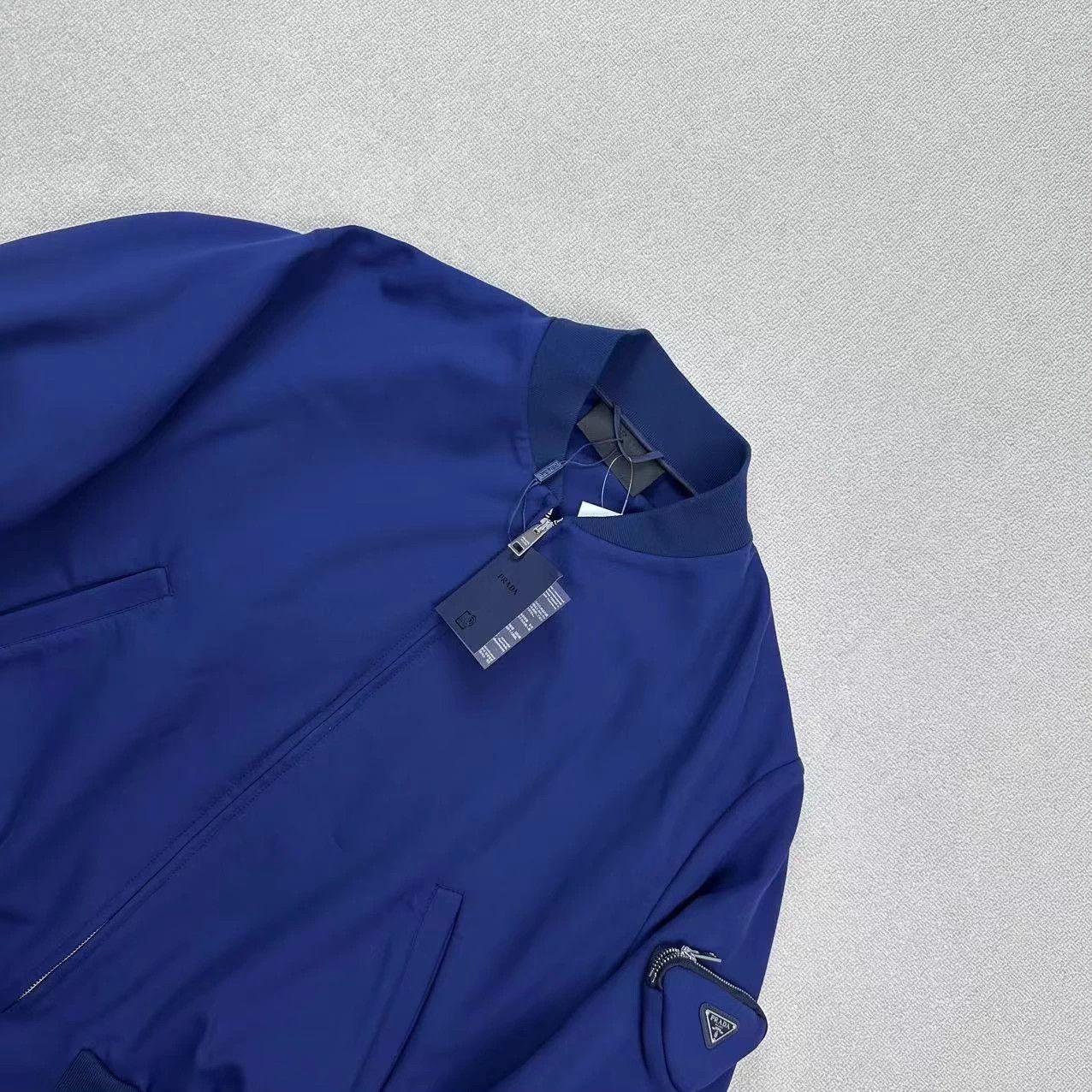 Prada Prada Klein Blue Triangle Pouch L Jacket Size US L / EU 52-54 / 3 - 3 Thumbnail