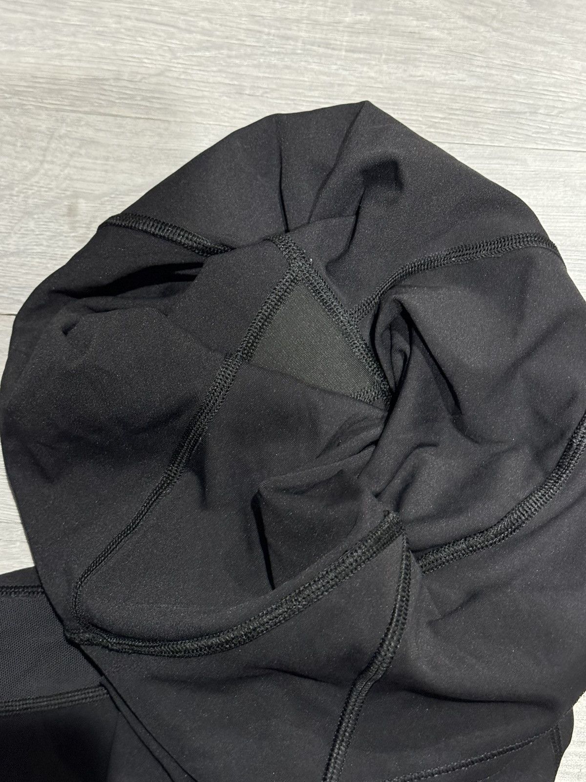 Lululemon Lululemon Black Legging Capri Pant Size 28" / US 6 / IT 42 - 5 Thumbnail