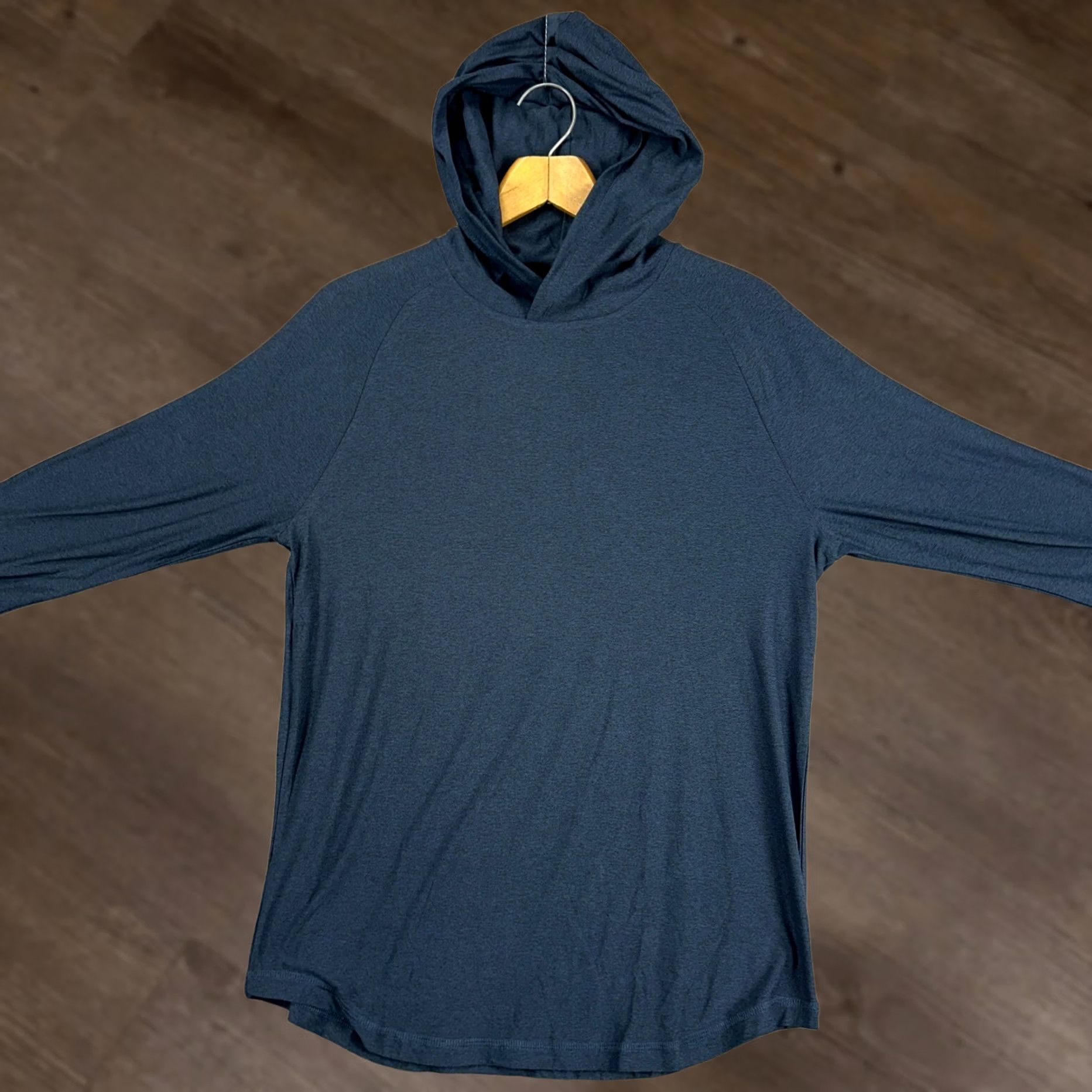 Vintage True Classic Mens Hoodie Shirt Medium Dark Blue Athletic Stretch Long Sleeve Pullover Sweatshirt Size US M / EU 48-50 / 2 - 1 Thumbnail