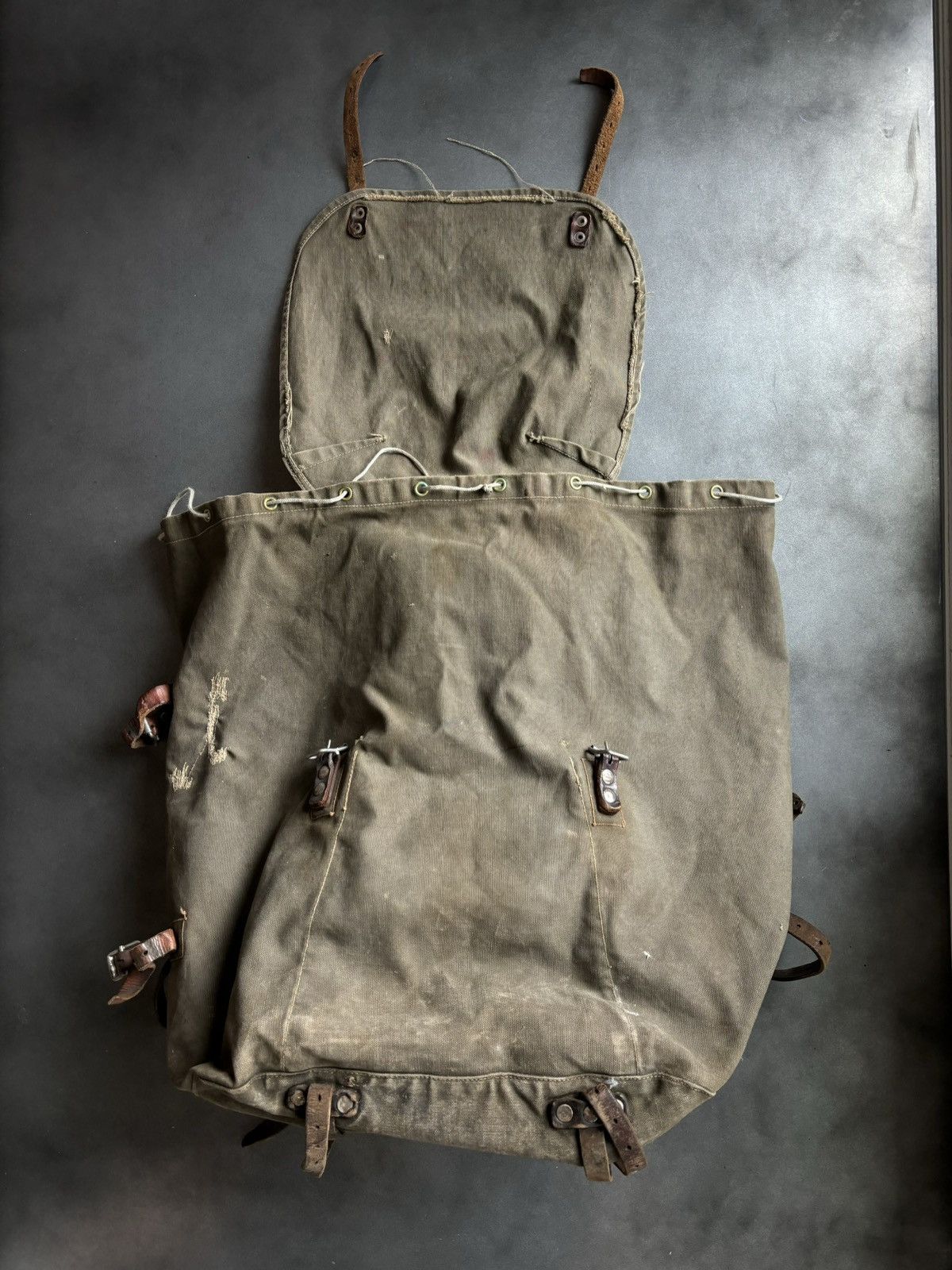 Vintage 1940s Swedish Backpack WW2 Vintage Army Hiking Metal Canvas Size ONE SIZE - 4 Thumbnail