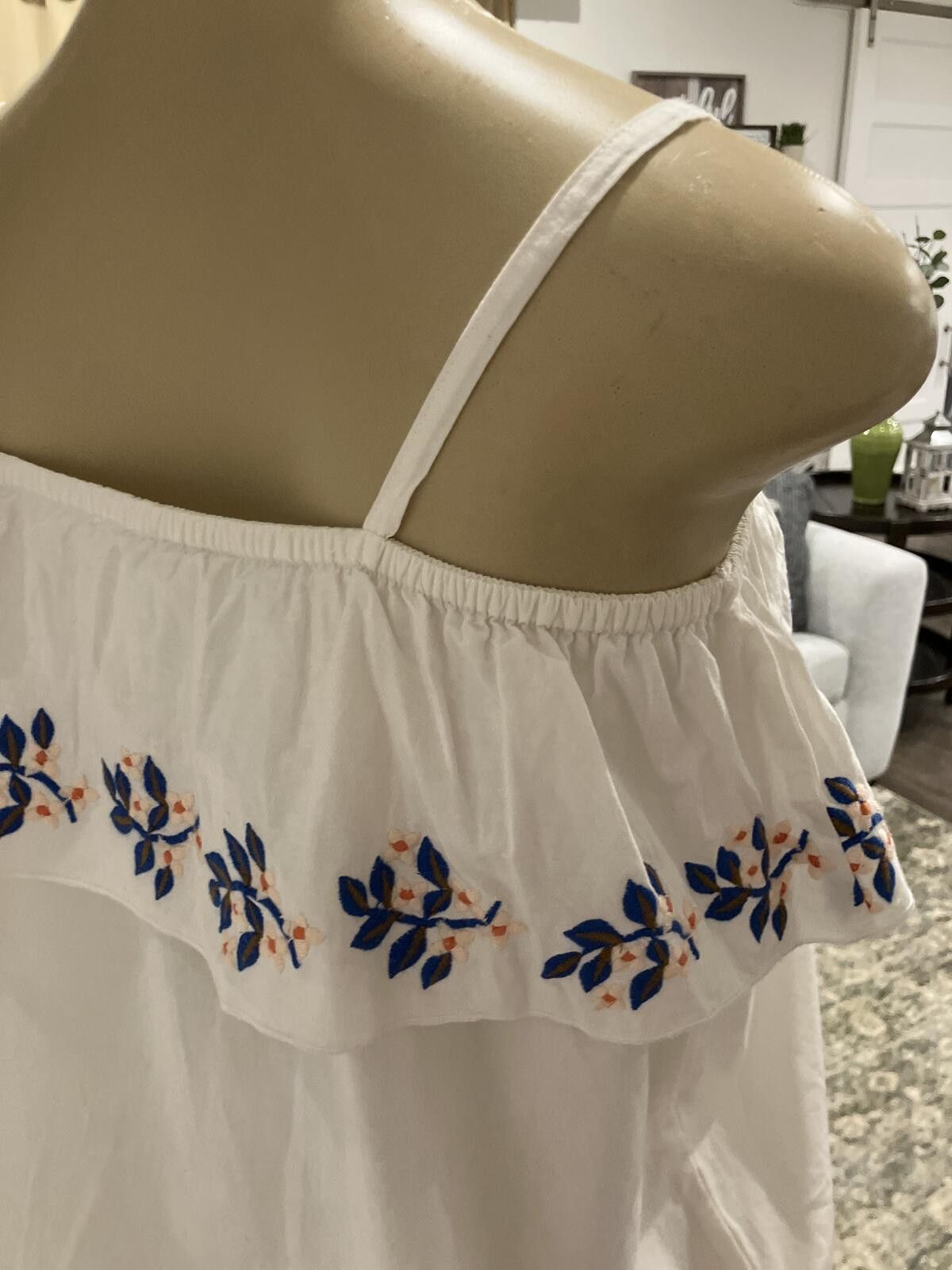 Other NWT White Off-Shoulder Dress with Blue Floral Embroidery Size ONE SIZE - 4 Thumbnail
