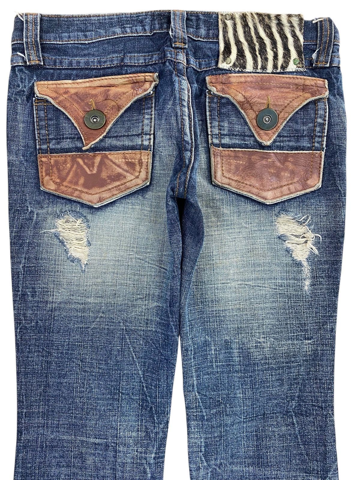 Japanese Brand Japanese Brand Faded Wash Distressed Style Boot Cut Jeans Size 30" / US 8 / IT 44 - 4 Thumbnail