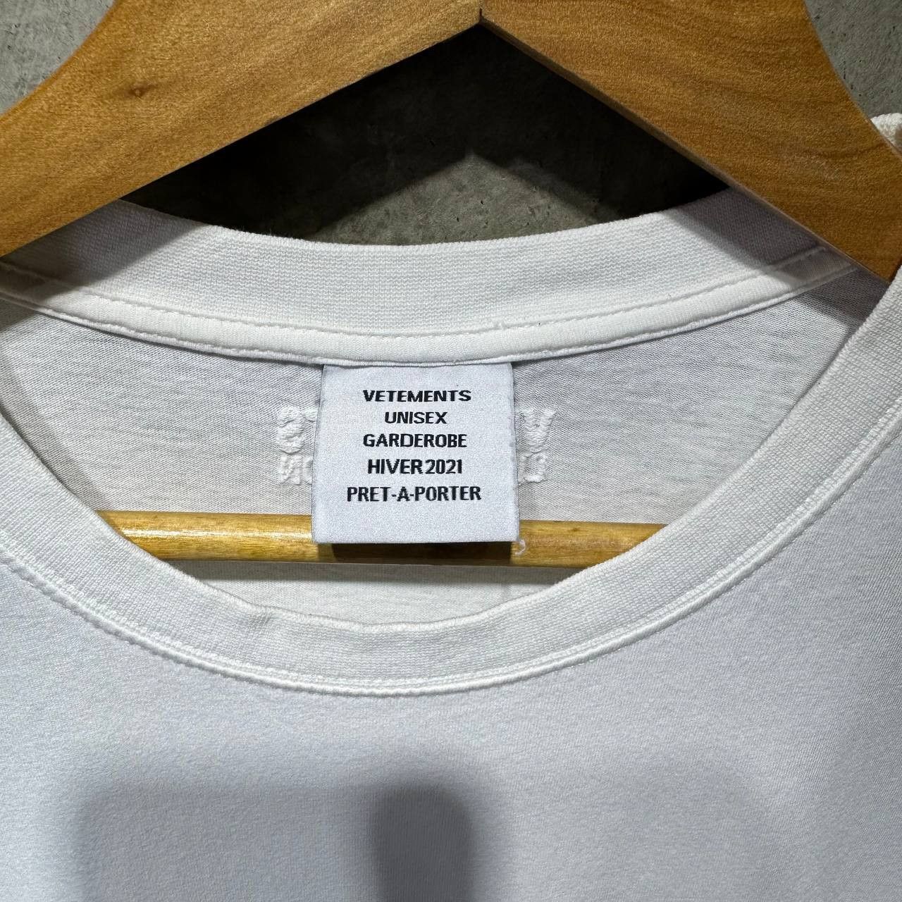 Vetements Vetements “Love Is…” Tee Size US L / EU 52-54 / 3 - 3 Thumbnail