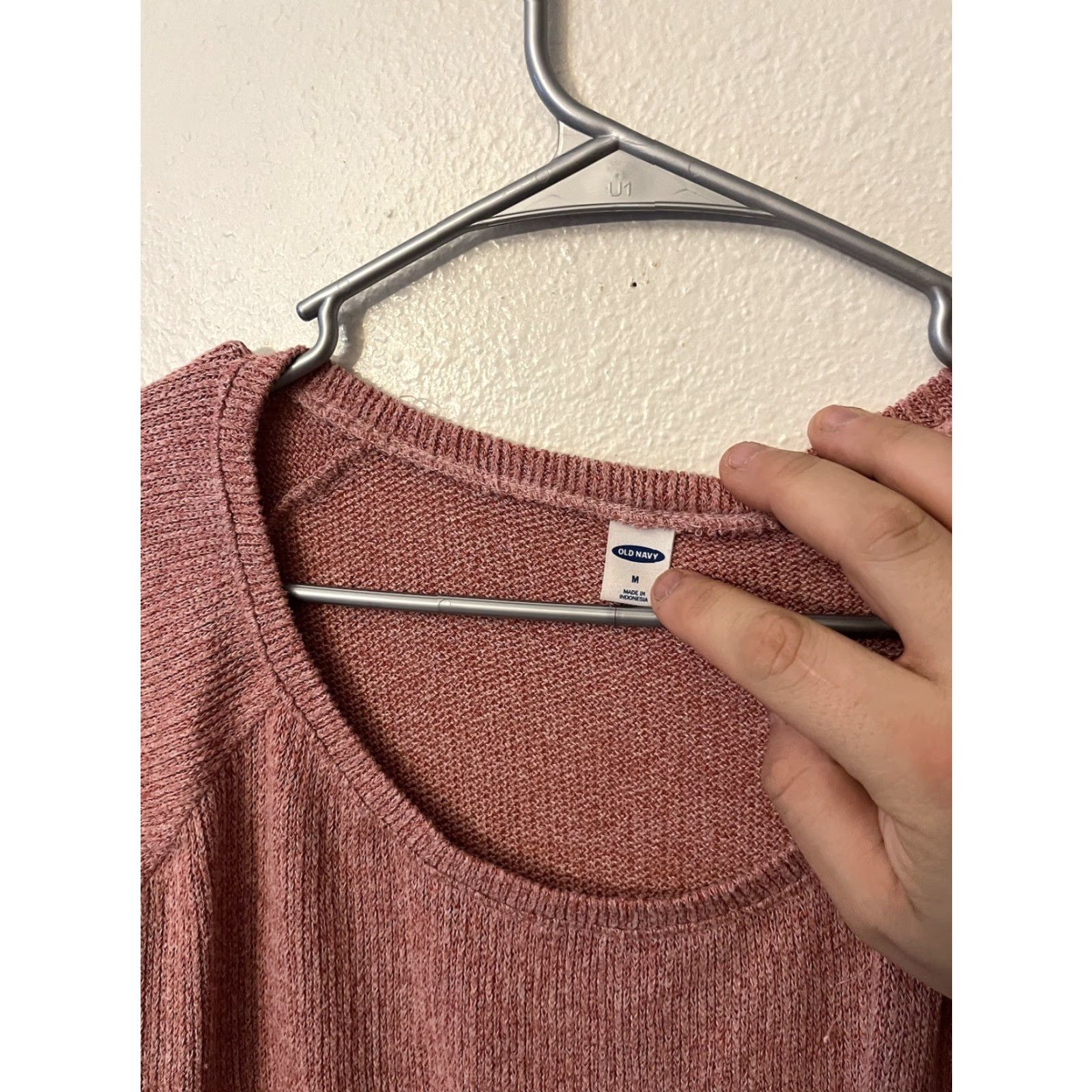 Old Navy Old Navy Pink Knit Sweater Long Sleeve Women’s Medium Pullover Knit Regular Color Pink Size M / US 6-8 / IT 42-44 - 3 Thumbnail