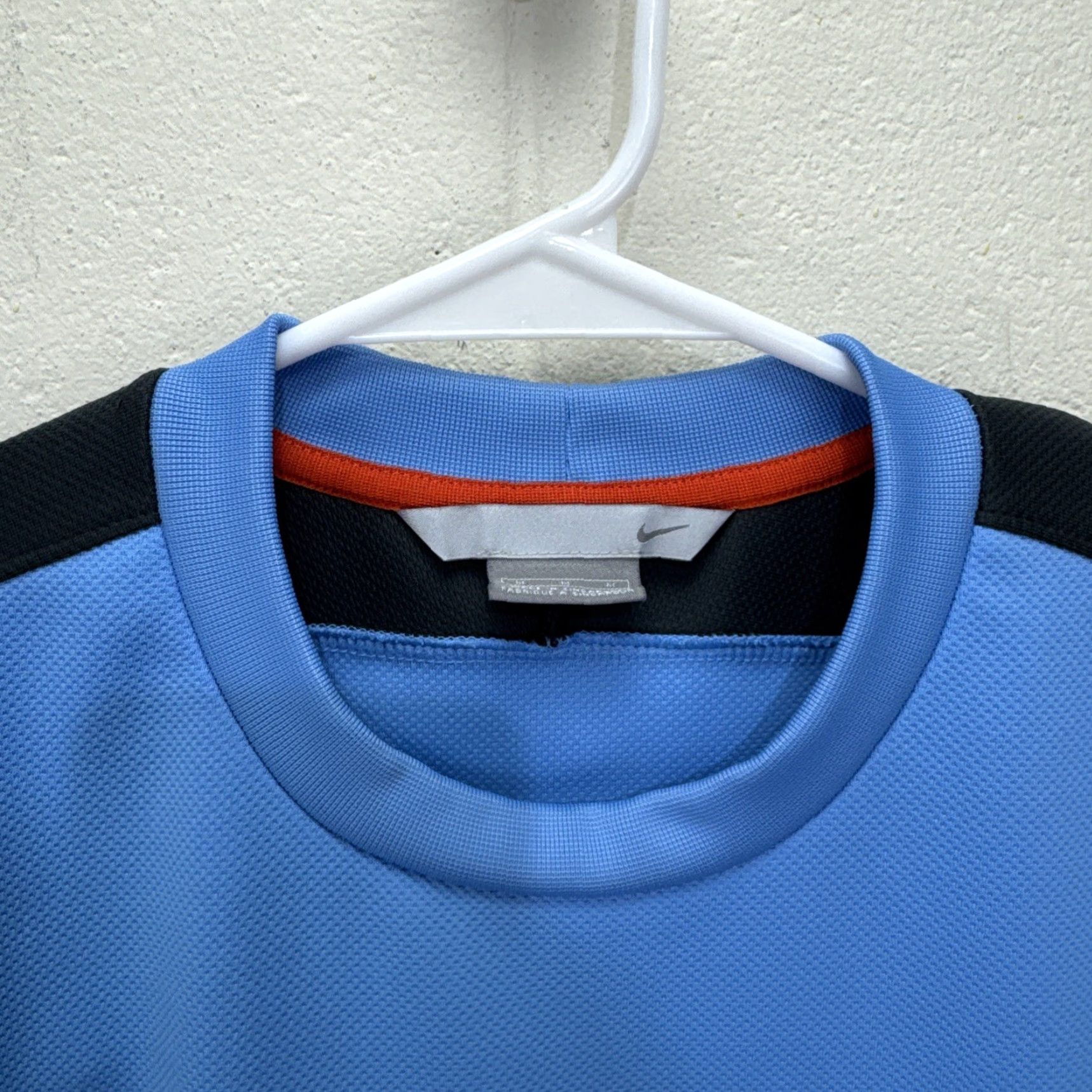 Nike VINTAGE Nike Jersey Shirt Mens Medium Blue Short Sleeve Y2K Gray Tag Size US M / EU 48-50 / 2 - 3 Thumbnail