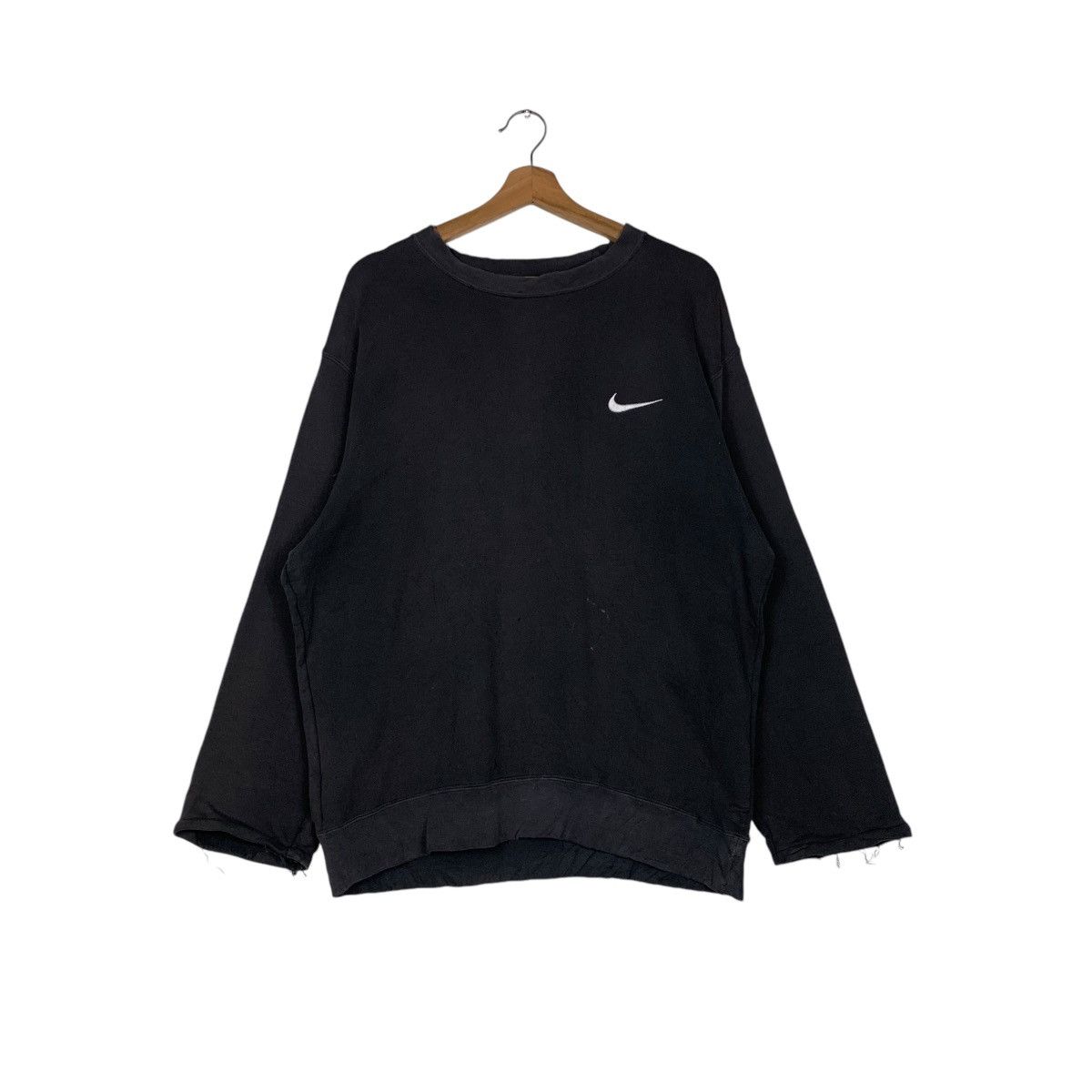 Nike Trashed NIKE Silver Tag Small Swoosh Logo Sweater #1535-C69 Size US L / EU 52-54 / 3 - 1 Thumbnail