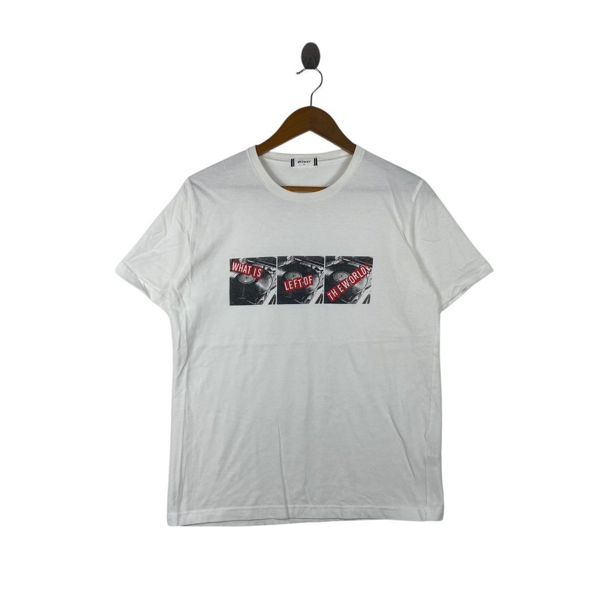 Vintage BROWNY JAPAN KRUGER What Is Left Of The World Tee Shirt Top Size M / US 6-8 / IT 42-44 - 1 Thumbnail