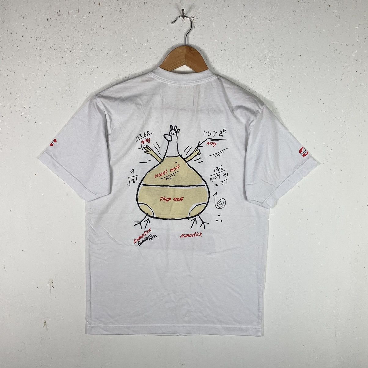 Vintage VINTAGE CHICKEN RUN MOVIE CARTOON TEE Size US M / EU 48-50 / 2 - 6 Thumbnail