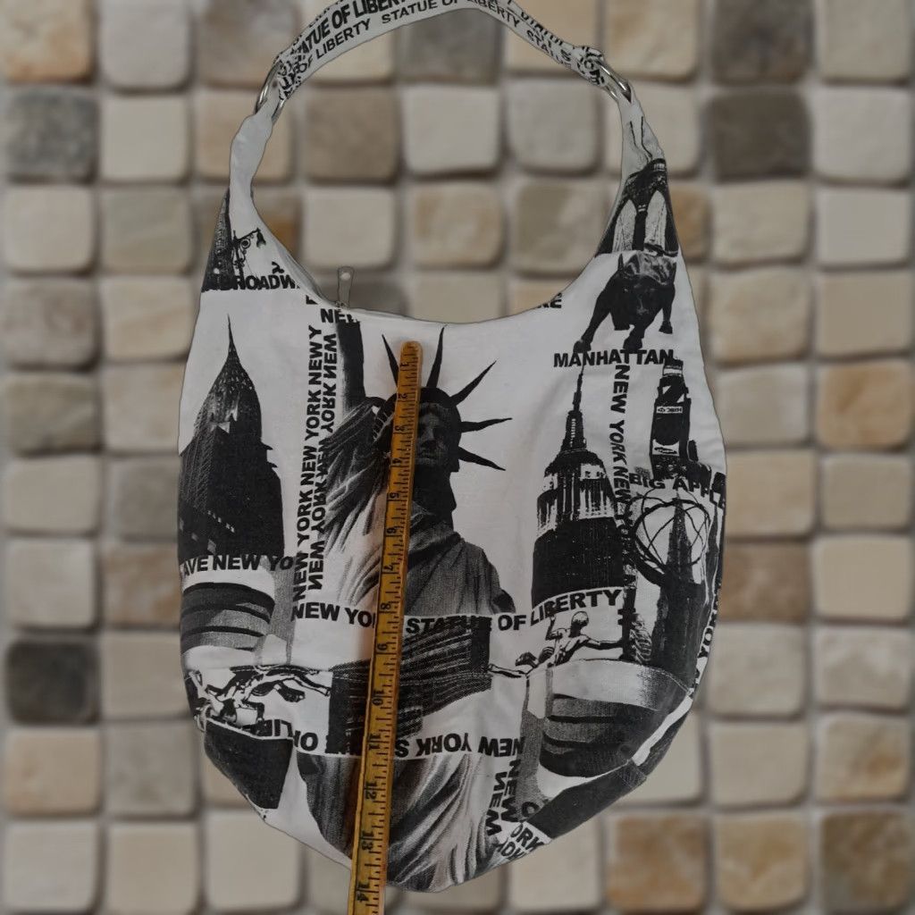CLOSED VINTAGE Statue of Liberty Canvas Zipper Close Shoulder Tote Bag 14x15 Size ONE SIZE - 1 Thumbnail