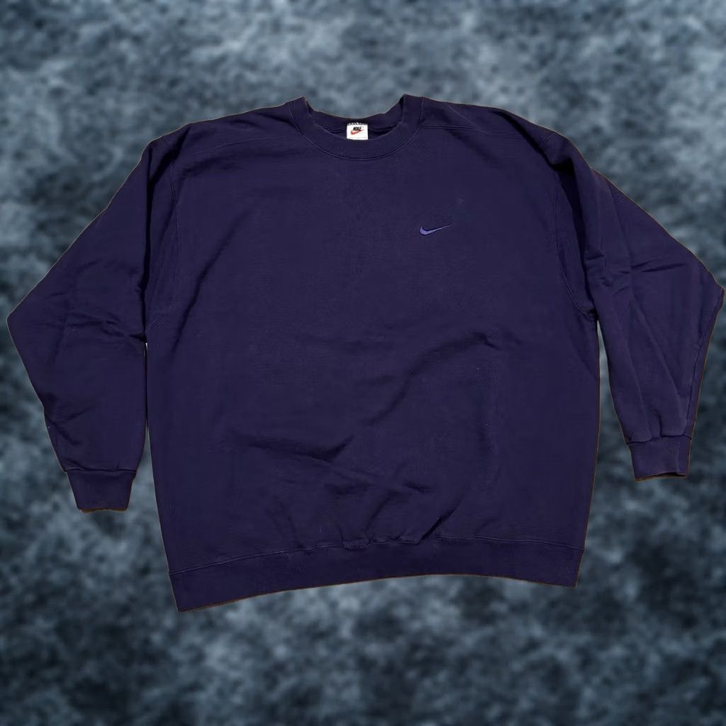 Nike VINTAGE Nike Sweatshirt Mens 2XL Purple Tonal Swoosh 90s Crewneck Pullover Size US XXL / EU 58 / 5 - 1 Thumbnail