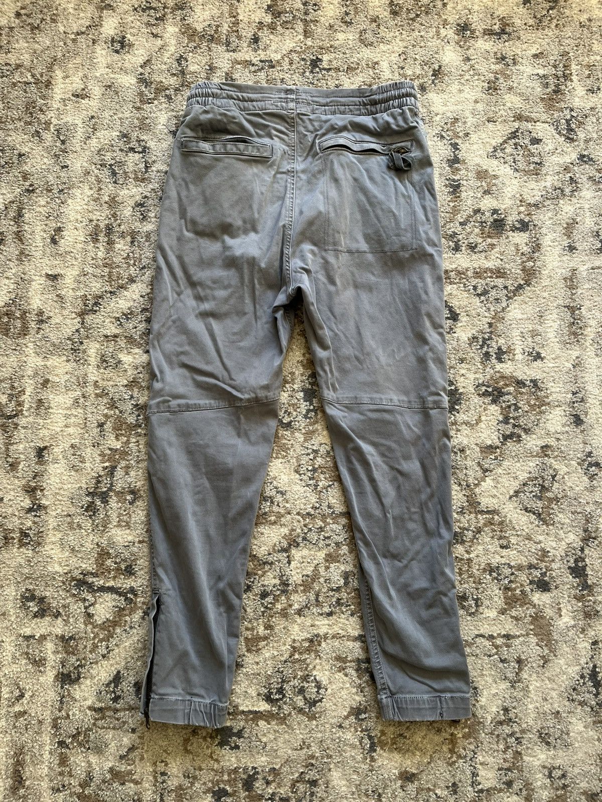 American Eagle Outfitters American Eagle Gray Zipper Bottom Joggers Size US 28 / EU 44 - 4 Thumbnail