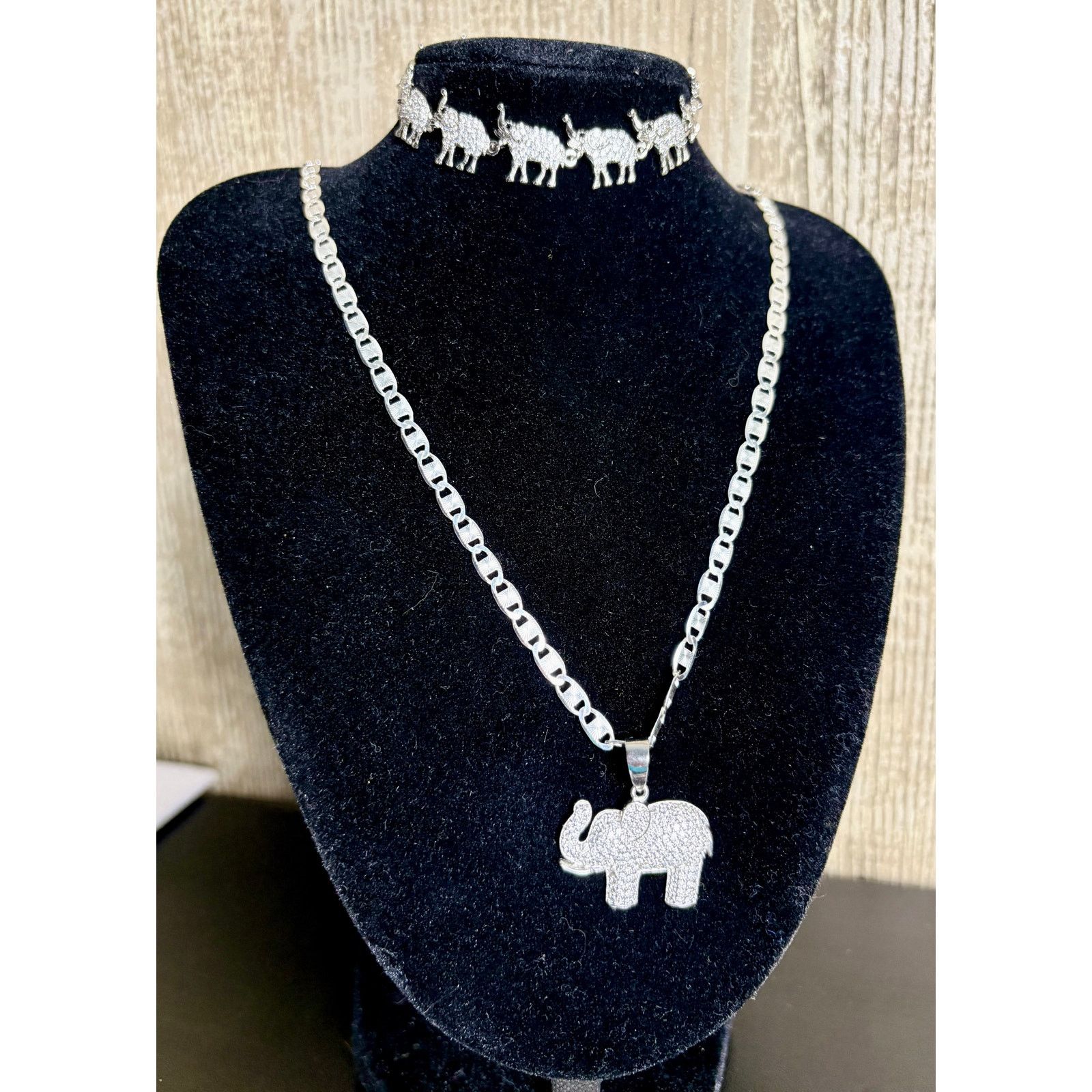 Jewelry 1ct Moissanite Elephant,19" Chain,925 Silver &Bonus Bracelet Size ONE SIZE - 1 Thumbnail