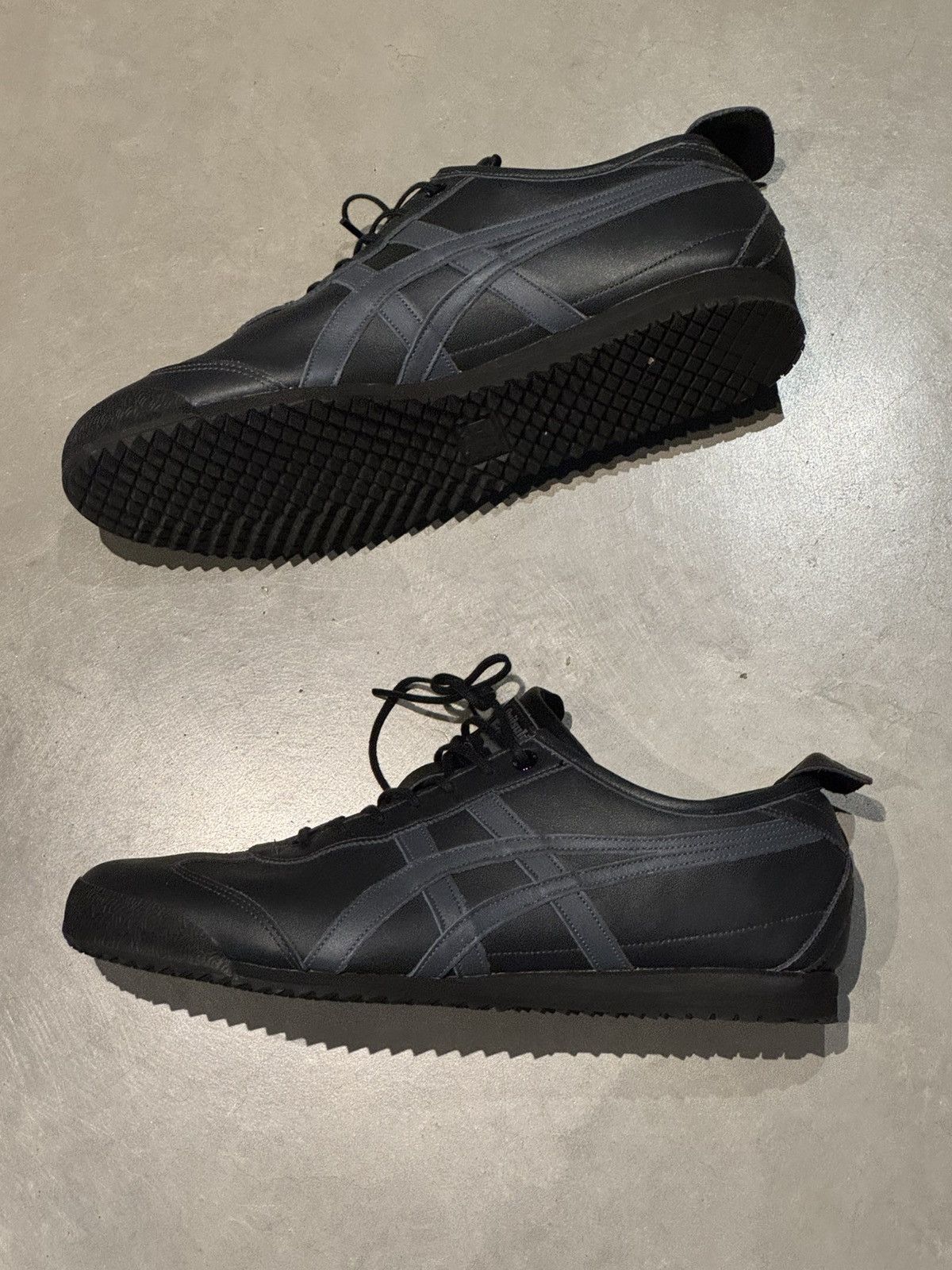 Onitsuka Tiger Onitsuka Tiger Mexico 66 SD Graphite Grey Size US 10 / EU 43 - 7 Thumbnail