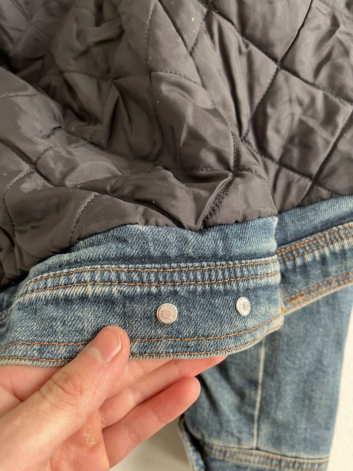 Moschino Vintage 2000s Moschino Star truck denim jacket Size US S / EU 44-46 / 1 - 6 Thumbnail