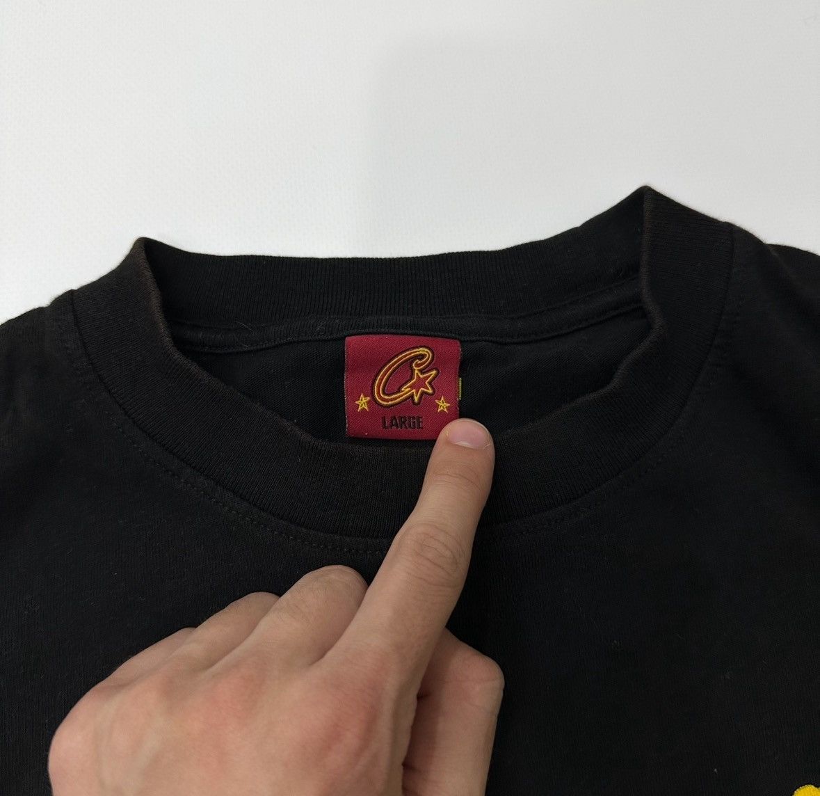 Corteiz T-shirt Corteiz bomb times up bitch tee Size US L / EU 52-54 / 3 - 5 Thumbnail