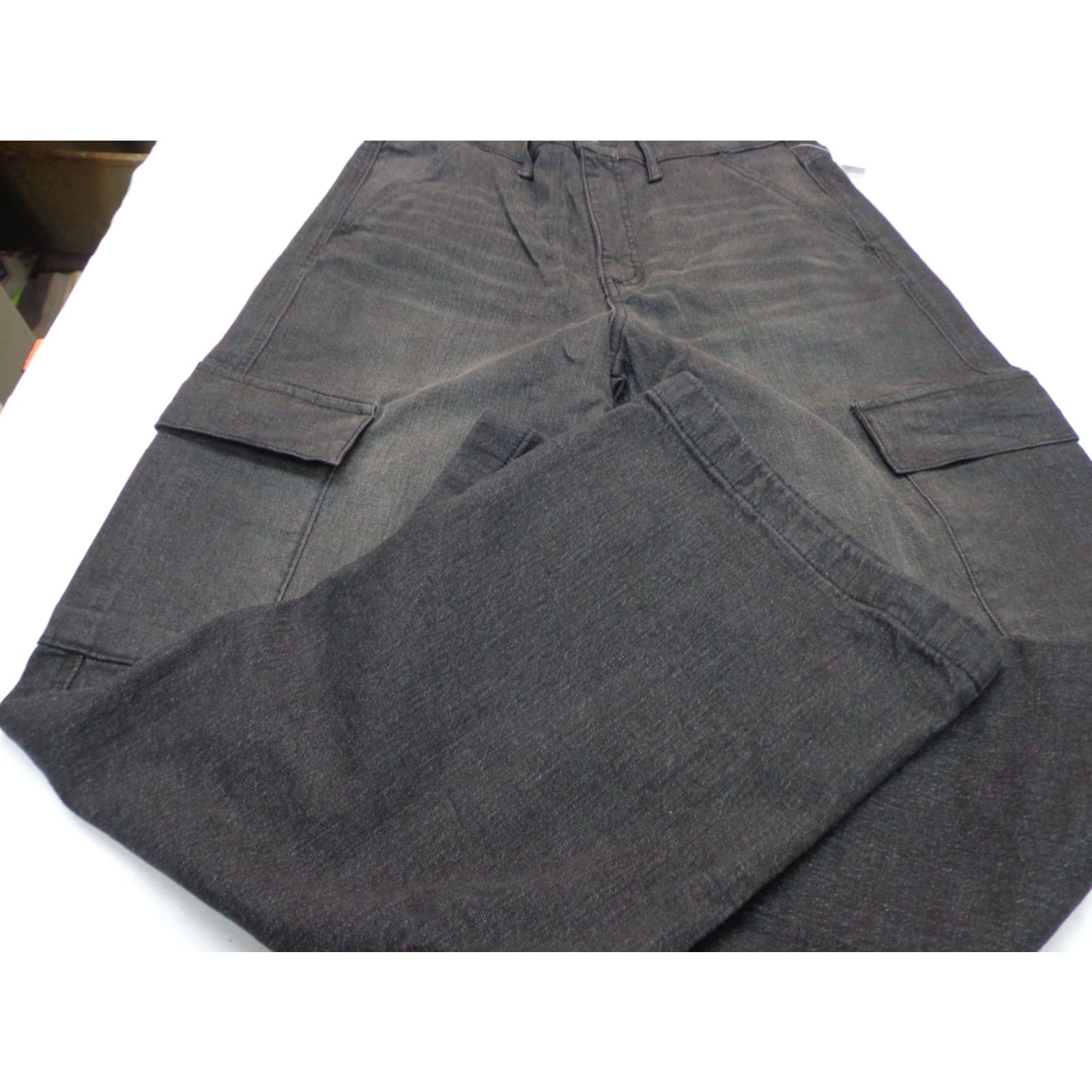 Jessica Simpson Jessica Simpson Women's High Rise Wide Leg Stretch Cargo Jeans Wahsed Black Sz 6 Size 28" / US 6 / IT 42 - 6 Thumbnail