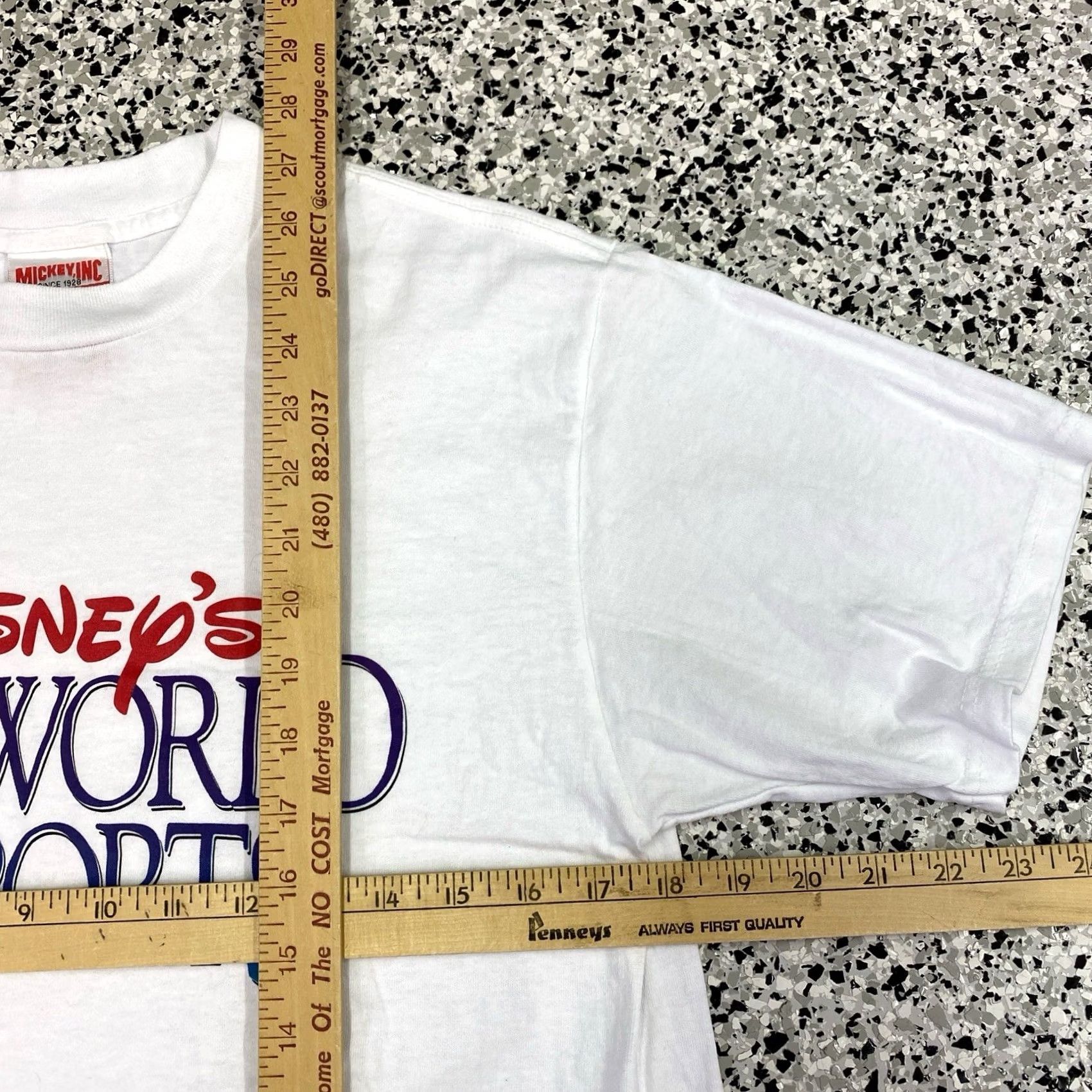 Disney VINTAGE 90s Walt Disney World Mickey Mouse Wide World of Sports T-shirt M White Mens Short Sleeve Cotton Disney Shirt Size US M / EU 48-50 / 2 - 2 Thumbnail