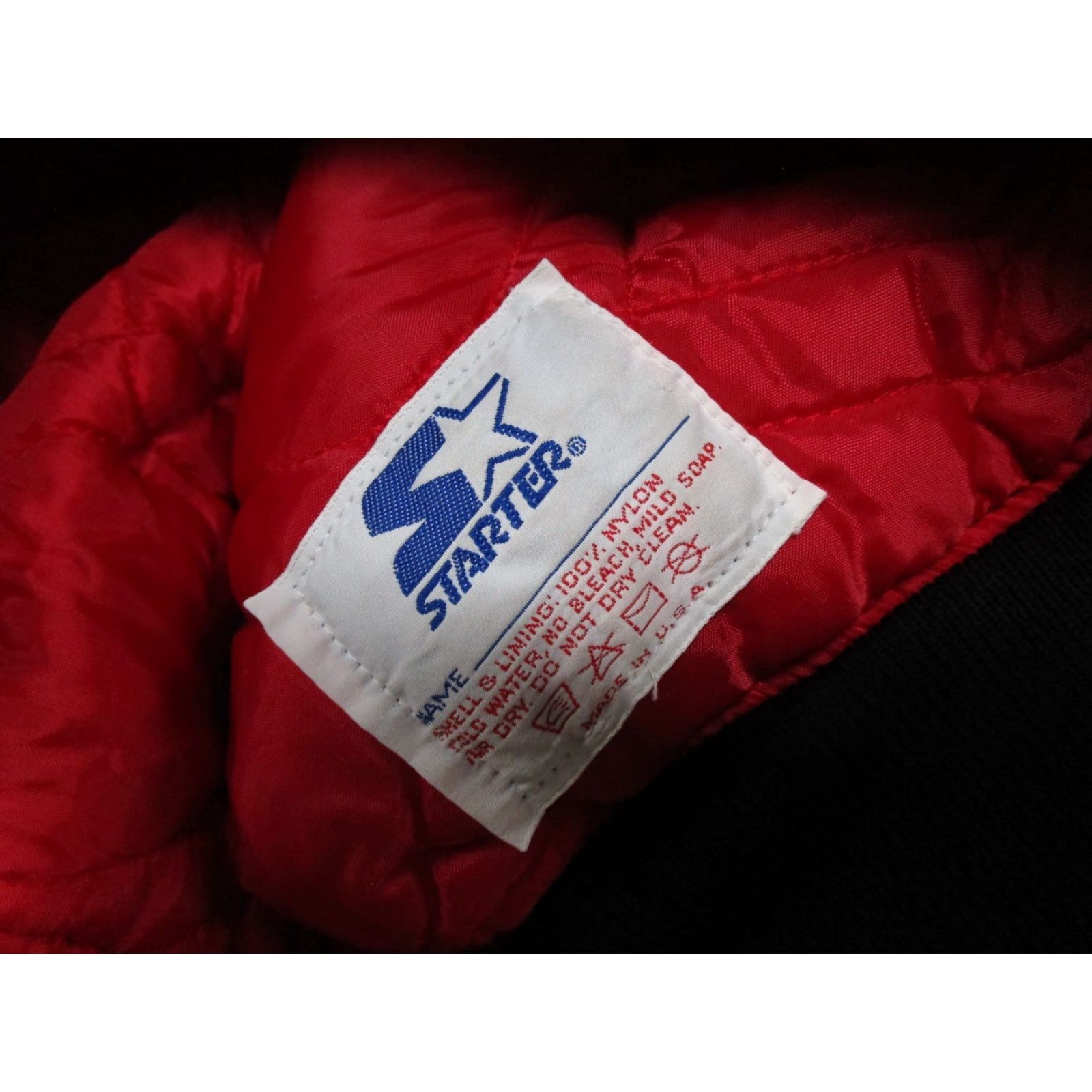 Starter VINTAGE Starter Chicago Bulls Men’s Size M Black 90s Satin Jacket Snap Up Read Size US M / EU 48-50 / 2 - 7 Thumbnail