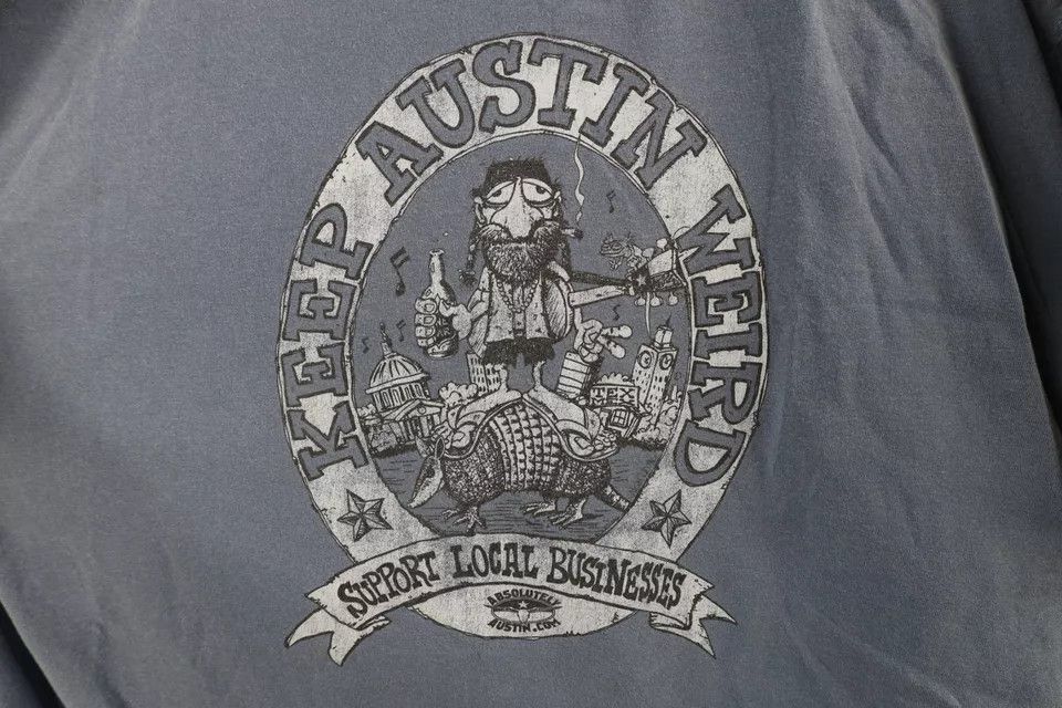 Vintage Vintage 90s Streetwear Stonewash Austin Weird Texas T-Shirt Size US XL / EU 56 / 4 - 4 Thumbnail