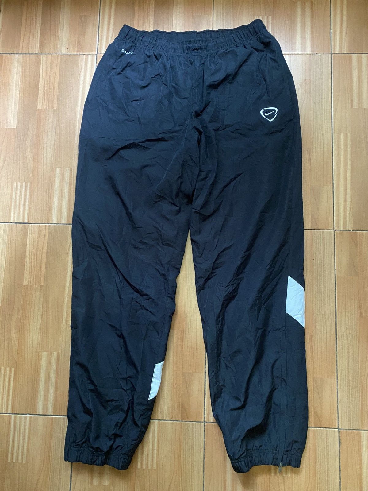 Nike Nike Dri- Fit black track pants small logo Size US 40 / EU 56 - 1 Thumbnail