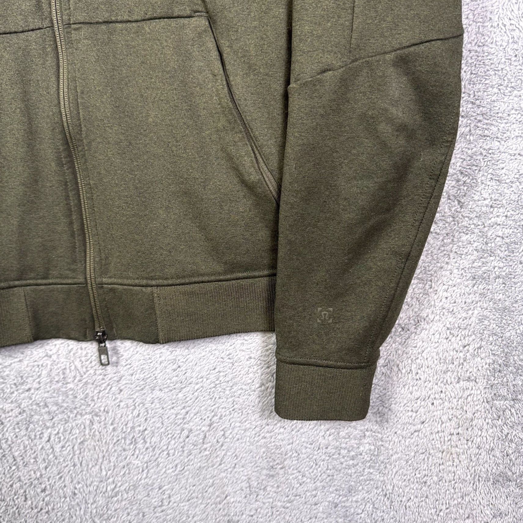 Lululemon Lululemon City Sweat Jacket Mens L Full Zip Olive Green Athletic tech Size US L / EU 52-54 / 3 - 2 Thumbnail