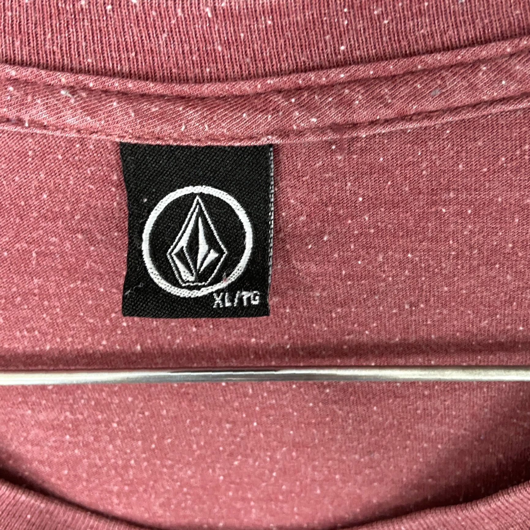 Volcom Volcom Shirt XL Red Graphic Tee Mens Short Sleeve Size US 36 / EU 52 - 5 Thumbnail