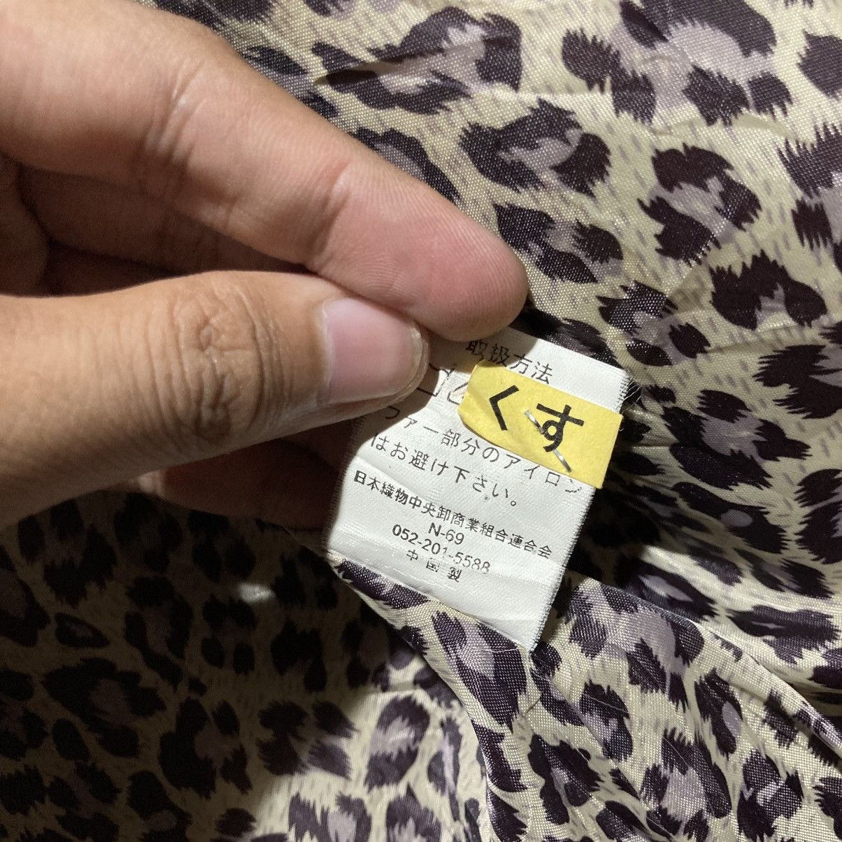 Japanese Brand 2000s Ramlossa Puffer Inner Leopard Motif Vest Red Lgb Size US L / EU 52-54 / 3 - 14 Thumbnail