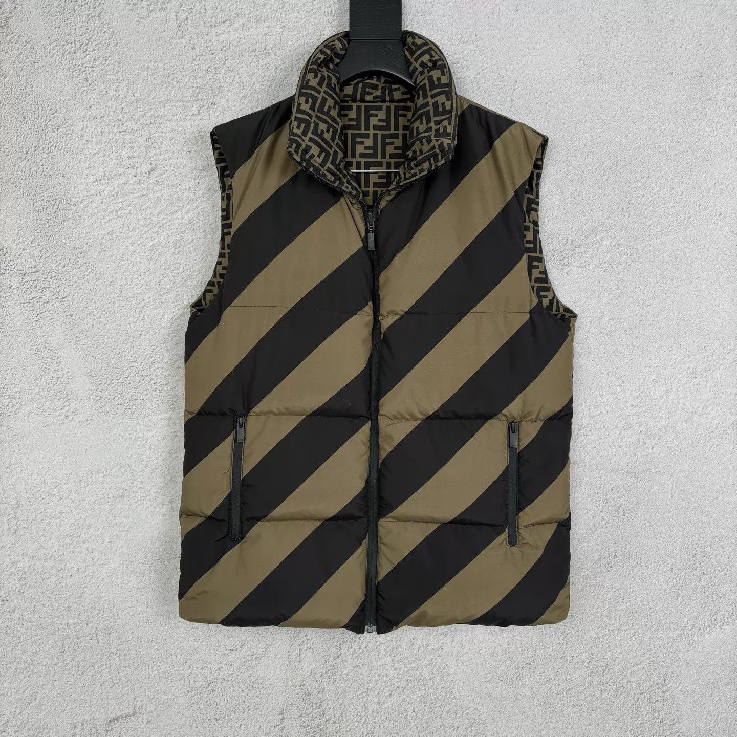 Fendi Fendi FF All Over Reversible Vest Brown Black Size 48 Size US M / EU 48-50 / 2 - 3 Thumbnail