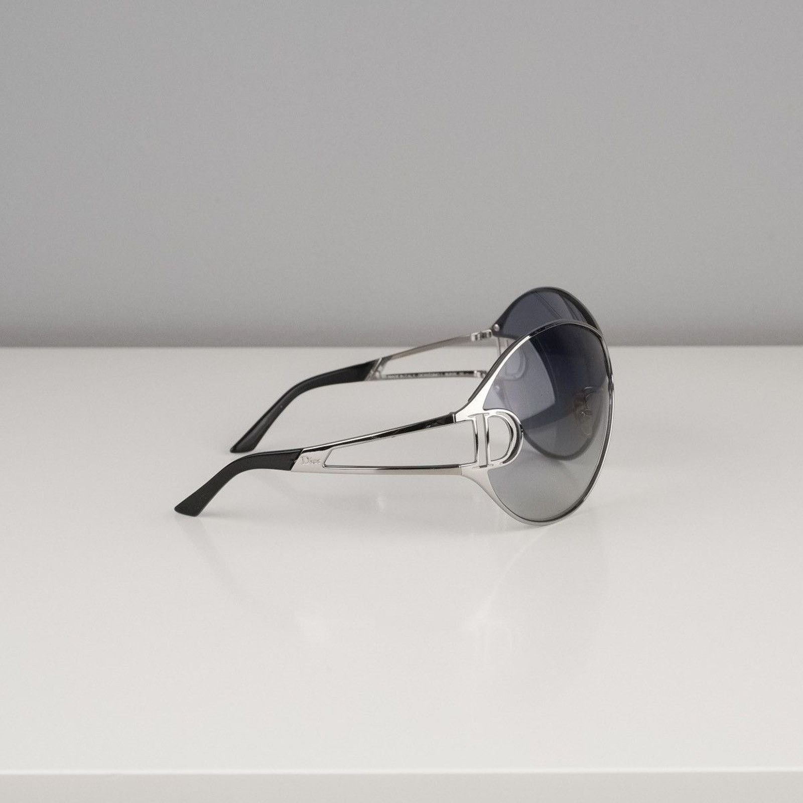 Dior Vintage christian dior D logo oversized mask sunglasses Size ONE SIZE - 3 Thumbnail
