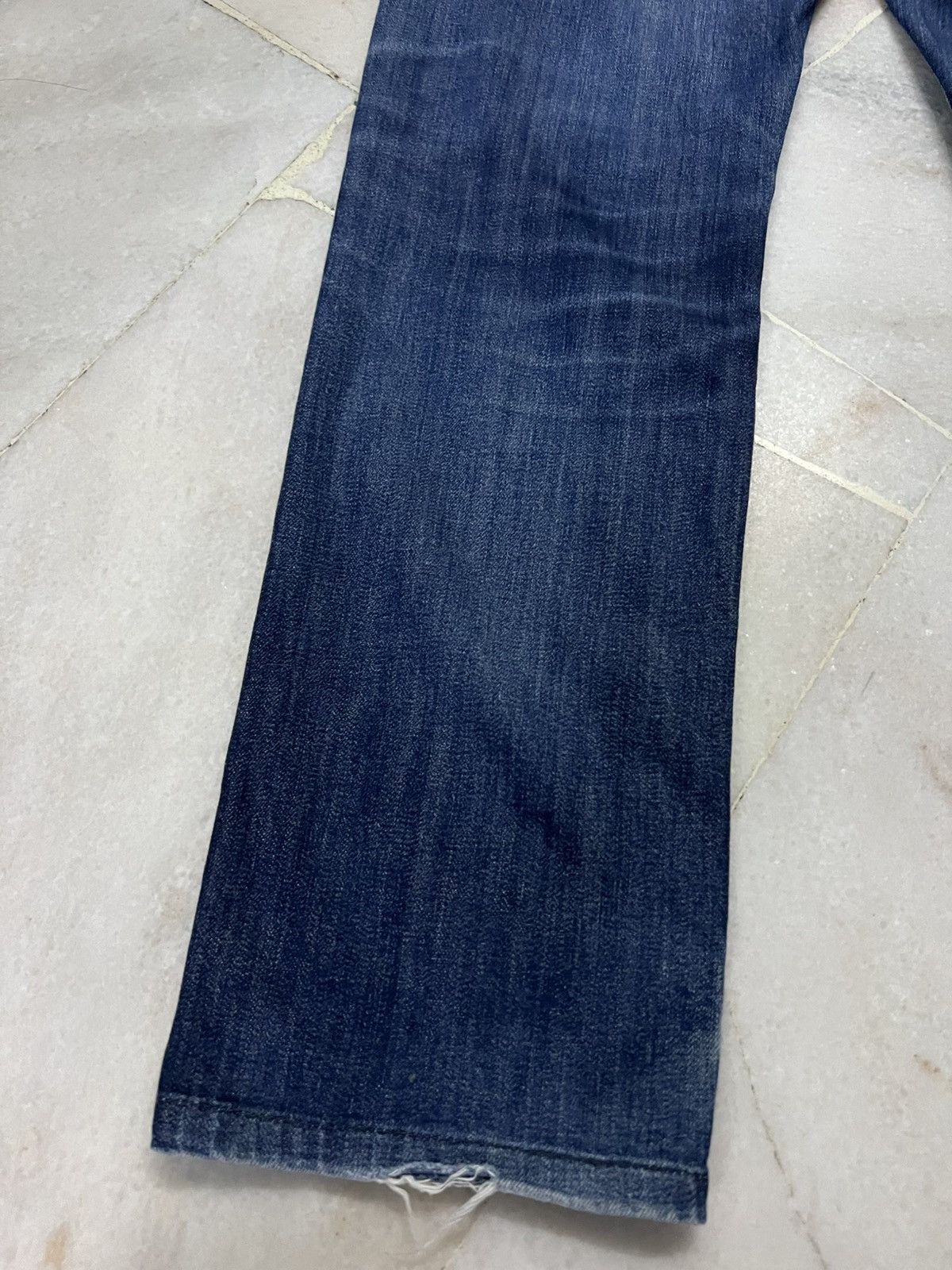 Burberry BURBERRY BLACK LABEL DISTRESSED WASHED JEAN Size US 30 / EU 46 - 15 Thumbnail