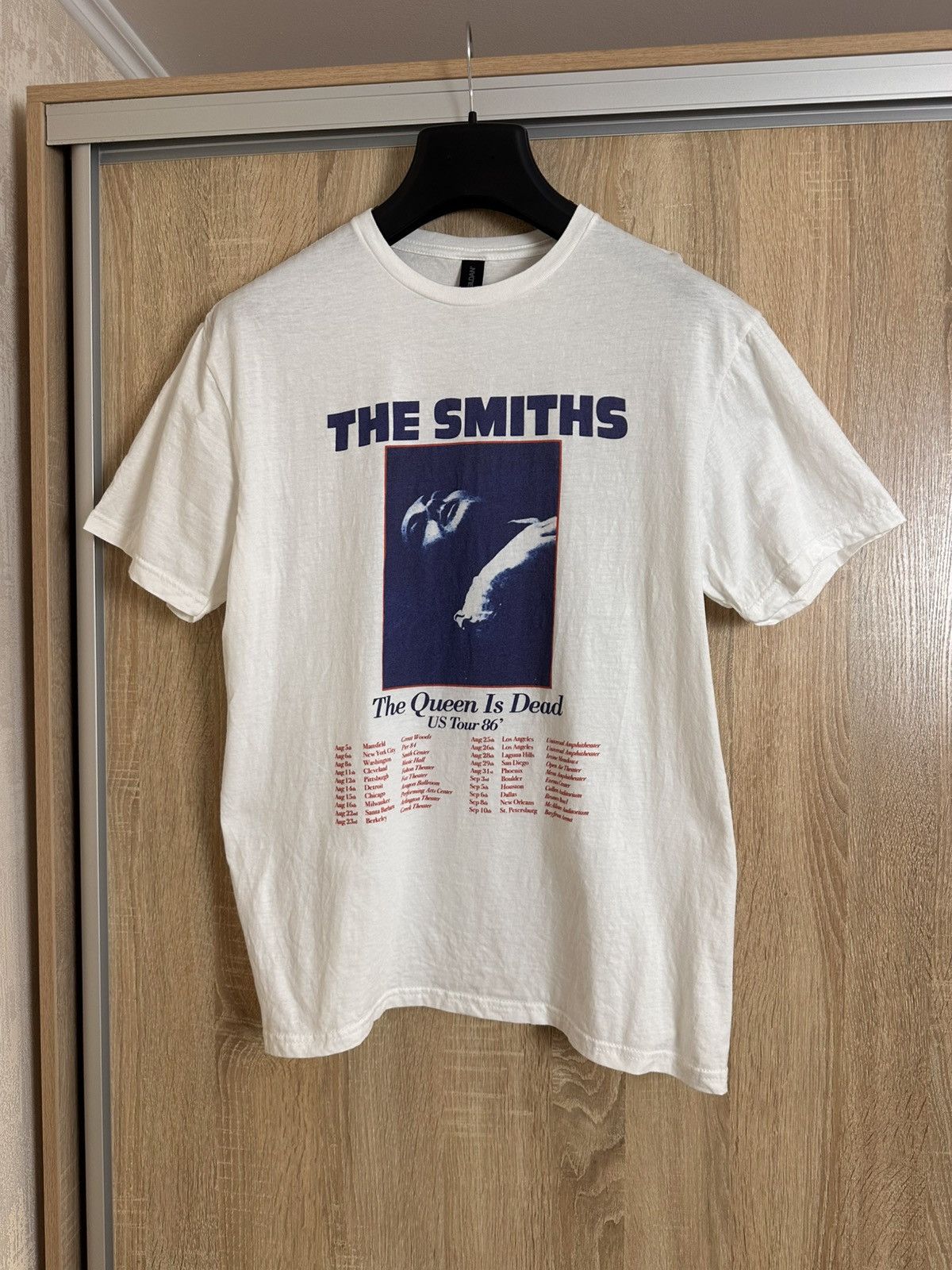Band Tees 🔥 The Smiths The Queen is Dead Vintage Rock Band T Shirt Size US L / EU 52-54 / 3 - 1 Thumbnail