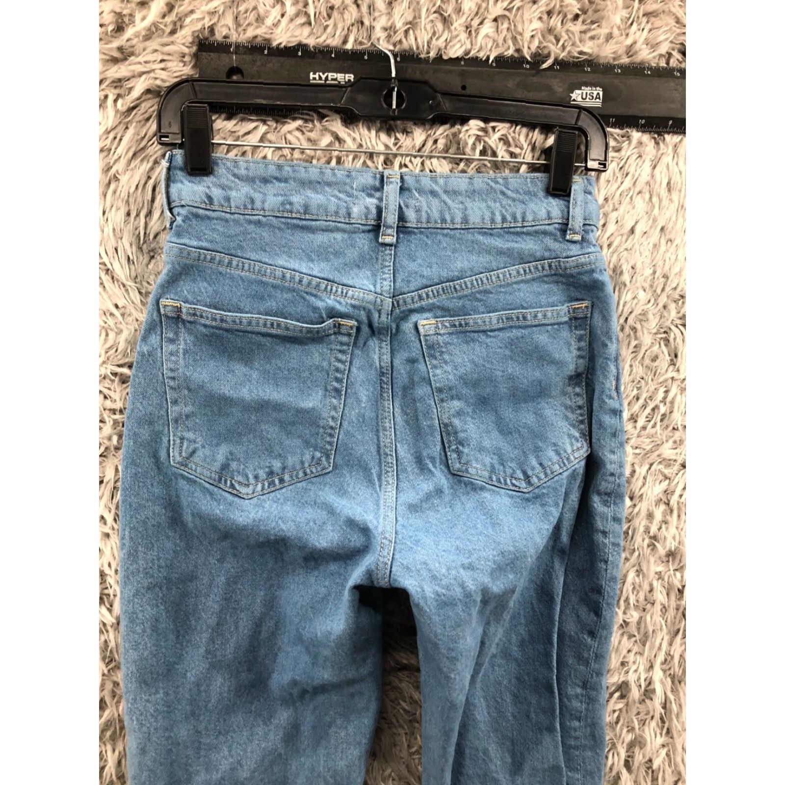 H&M H&M High Rise Taper Jeans Size 4 Womens Medium Wash Blue Jeans 27in Inseam 5-Pocket Design Regular Cotton Denim Brand H&M Womens Tangible Size 27" / US 4 / IT 40 - 6 Thumbnail