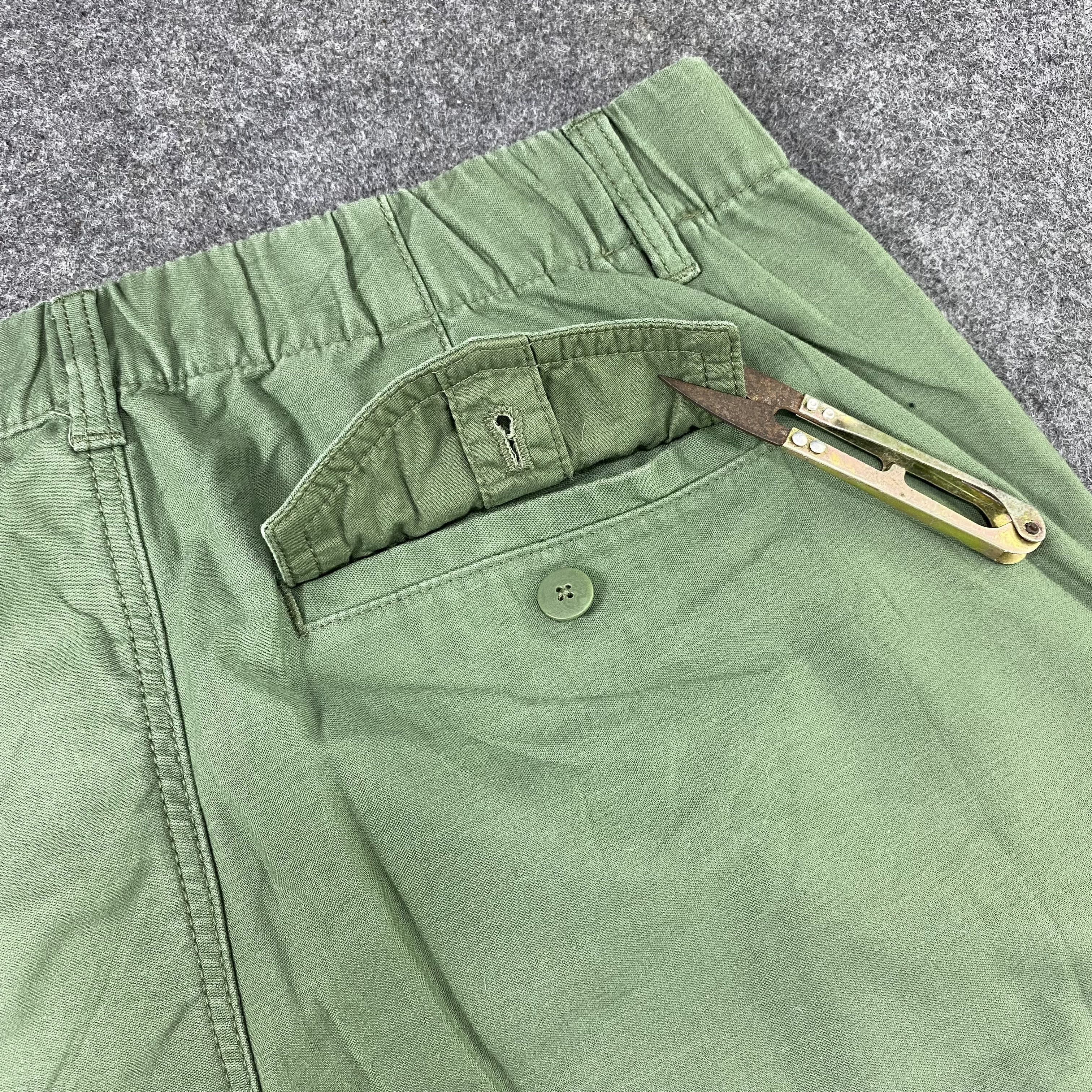 Uniqlo Green cargo pants -C030 Size US 31 - 10 Thumbnail