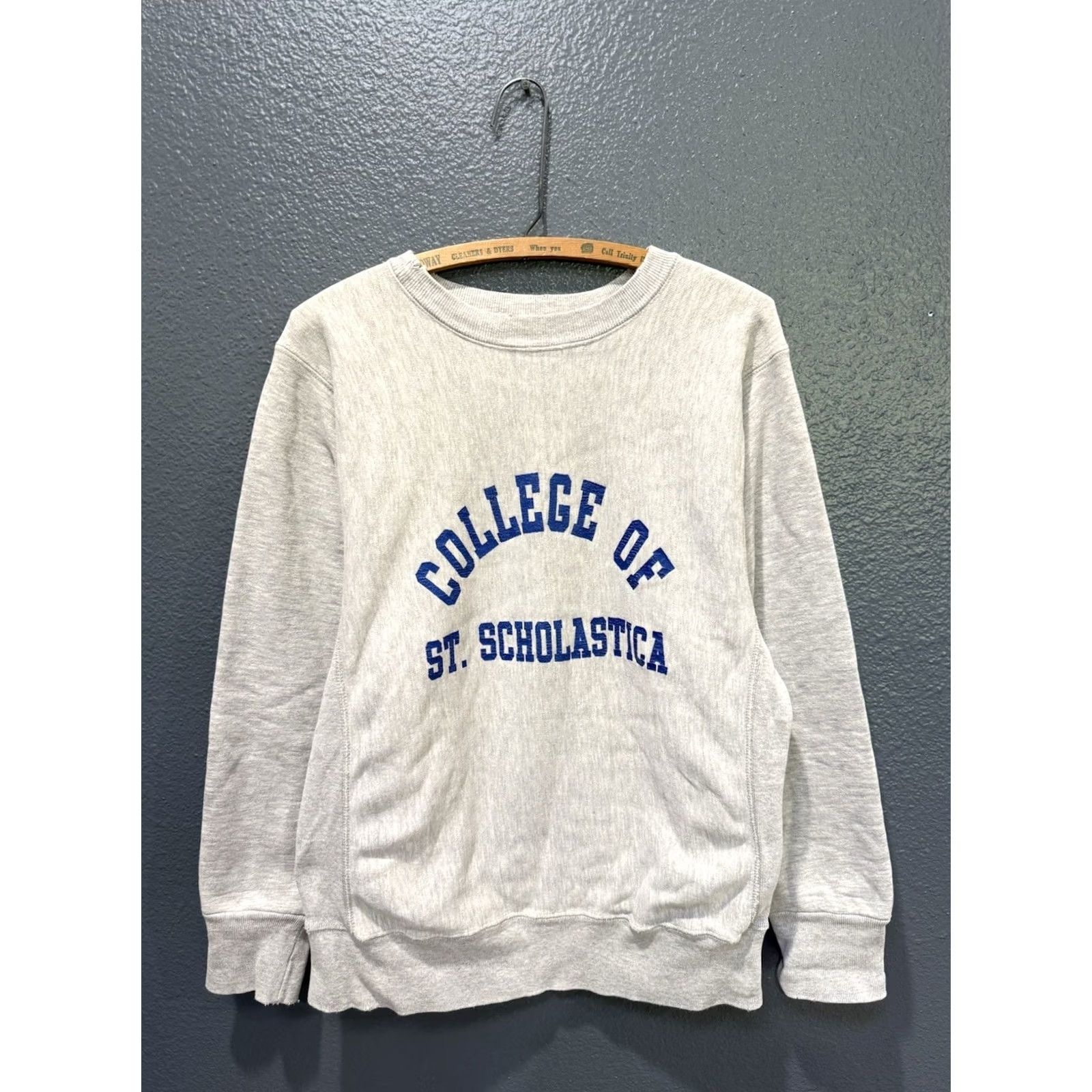 Champion VINTAGE Champion Sweatshirt College Of St Scholastica Gray M 80s Reverse Weave Mens Size US M / EU 48-50 / 2 - 3 Thumbnail