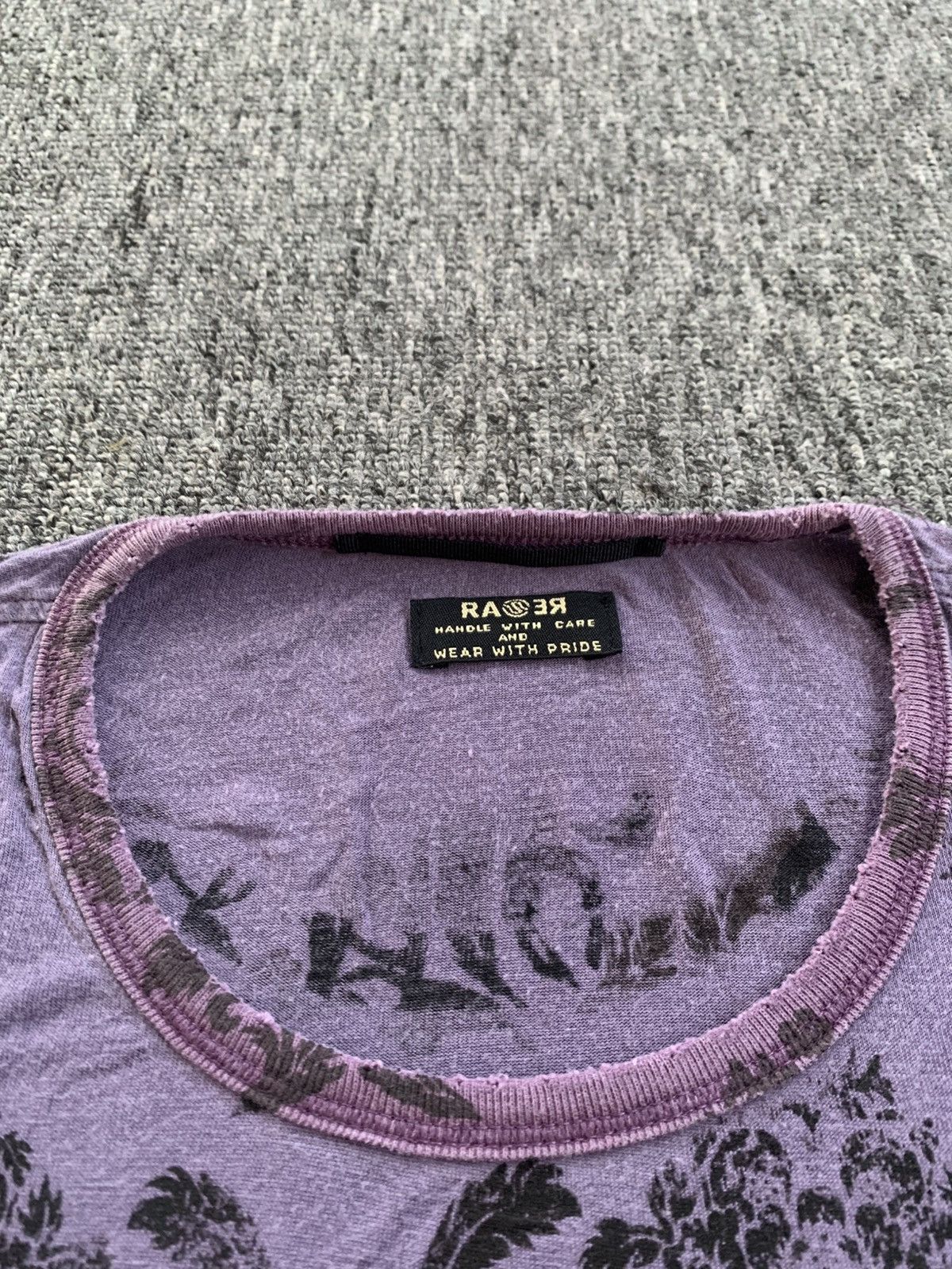 Japanese Brand Rarer Die Hard Poem Skull Gothic Distressed Purple Tshirt Size US L / EU 52-54 / 3 - 3 Thumbnail