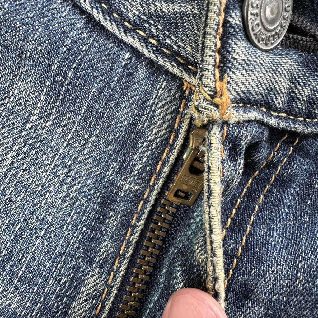 Japanese Brand Vintage Levi’s 702 Distressed Faded Denim Jean Pant W31 Size US 31 - 5 Thumbnail