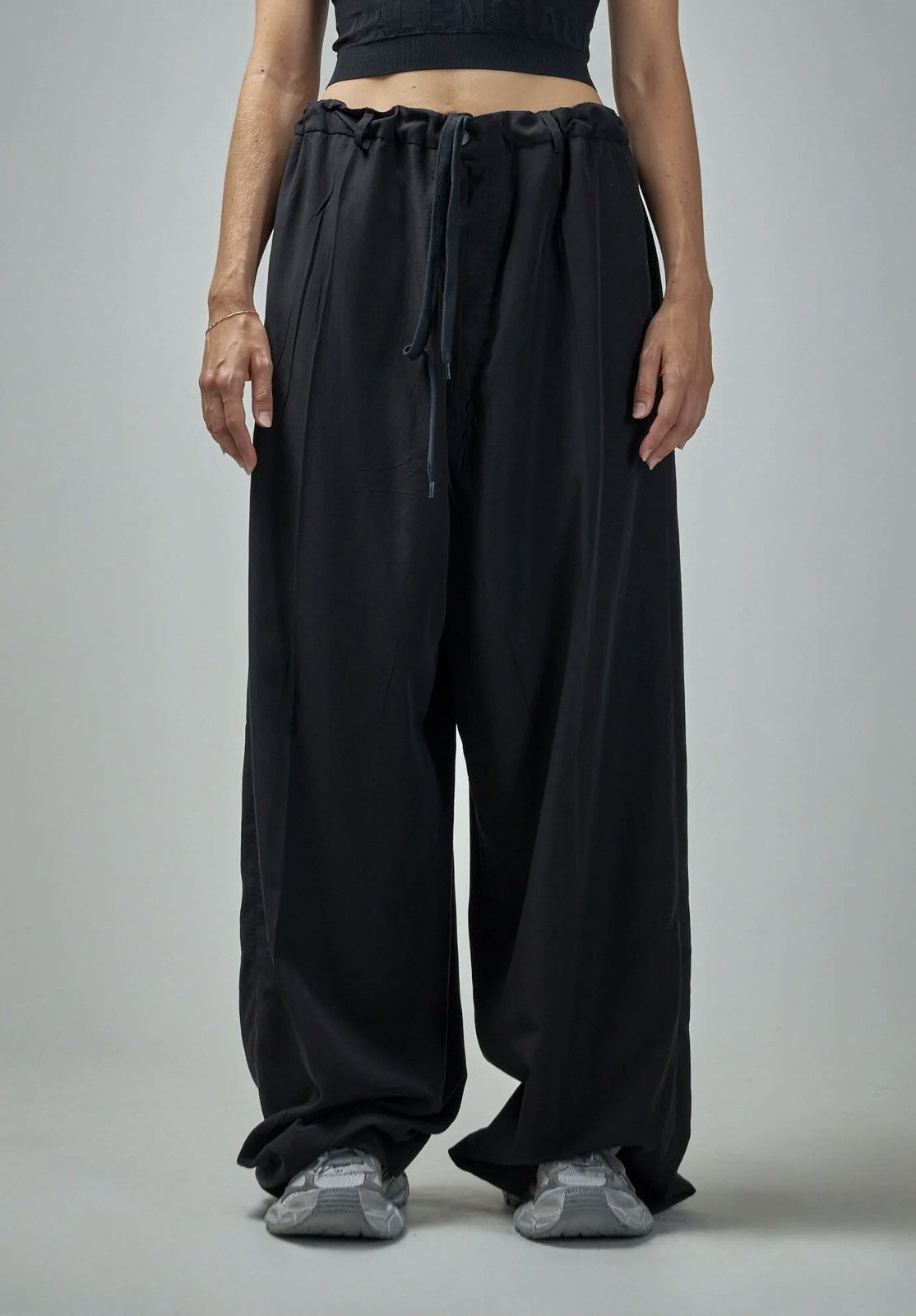Balenciaga Balenciaga Large Fit Pants Size US 30 / EU 46 - 1 Thumbnail